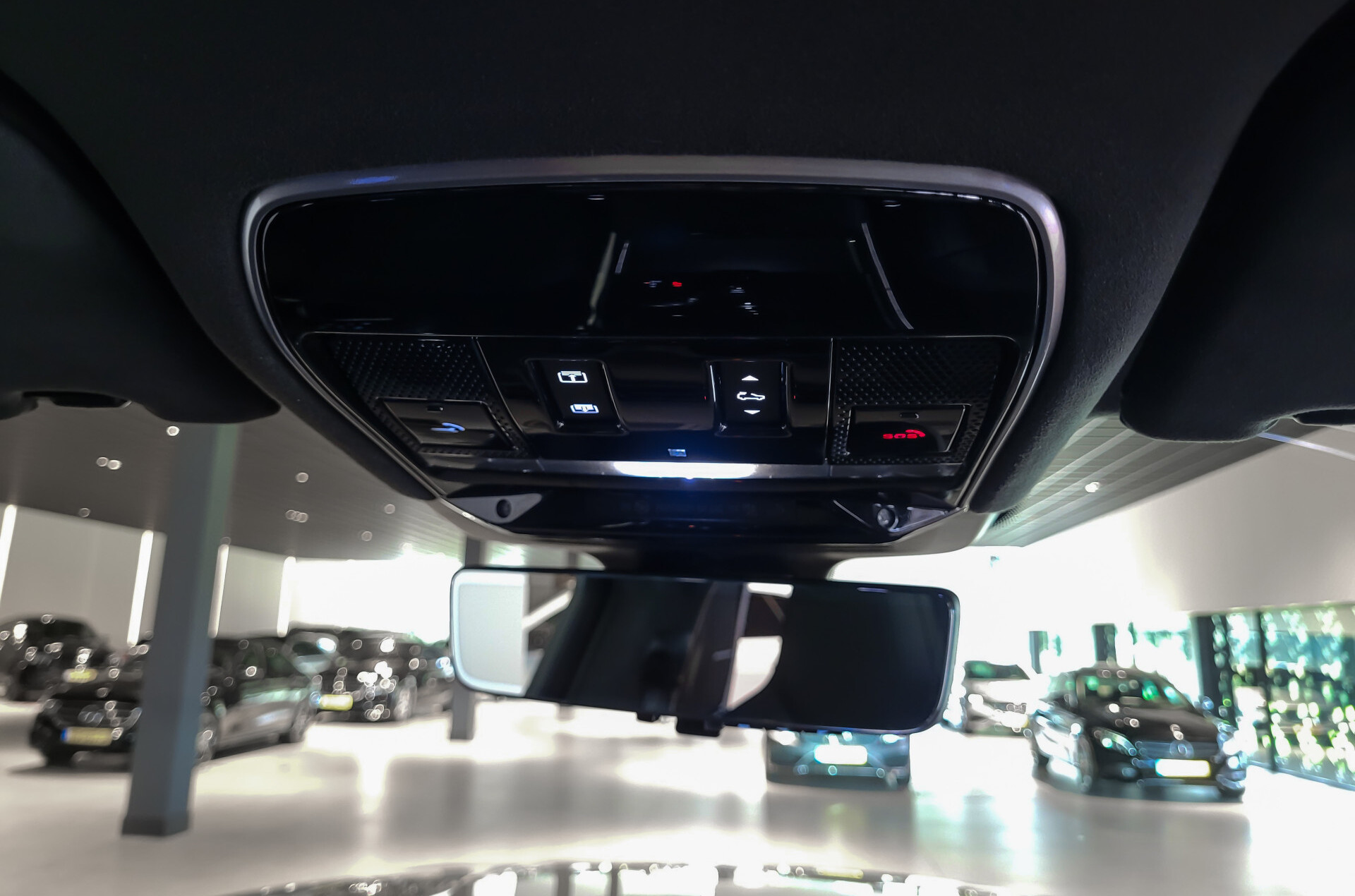 Land Rover Range Rover Sport 4.4 P635 SV Edition Two | Carbon wheels | Ceramic Brakes | Meridian Signature | NL auto Foto 47