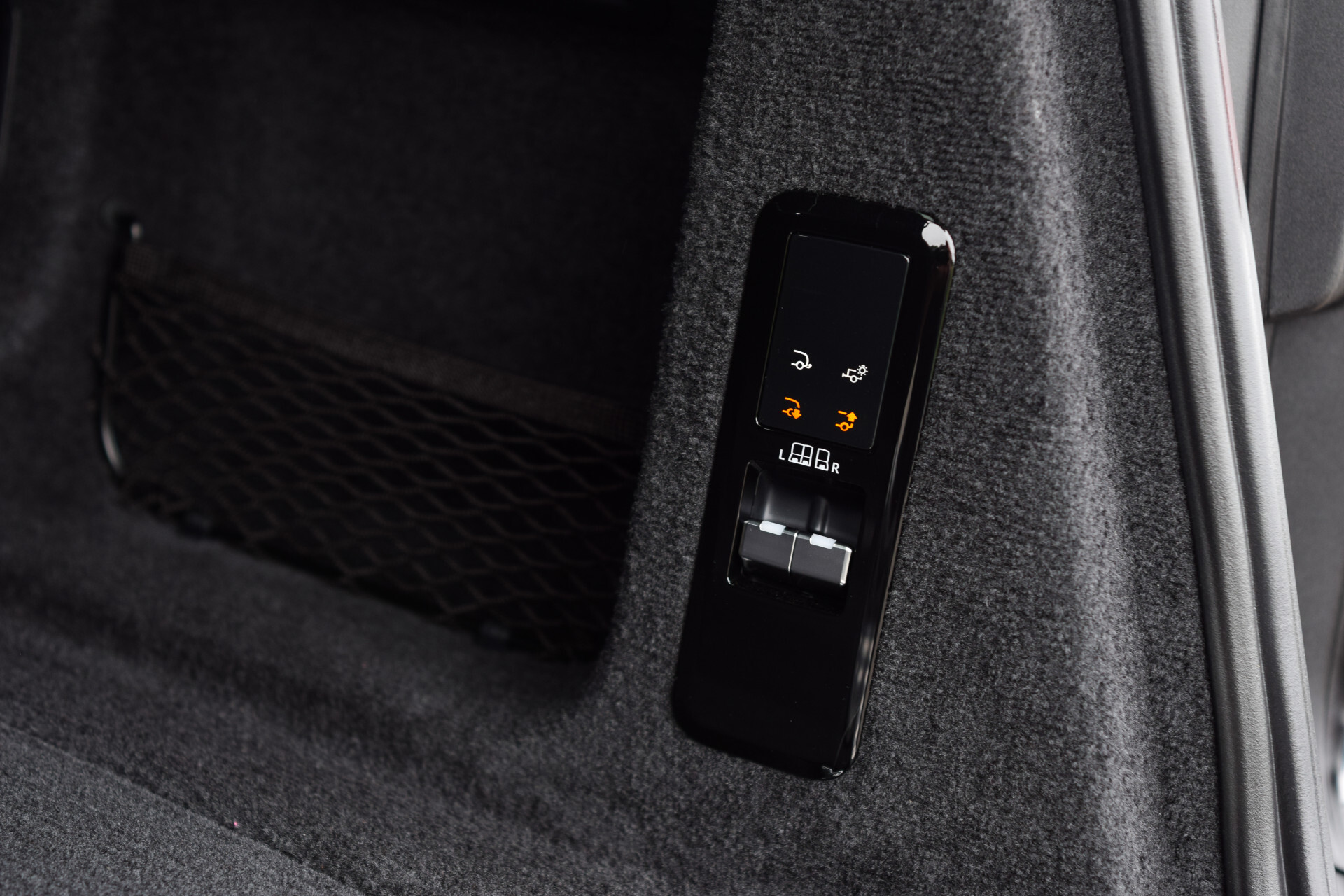 Land Rover Range Rover Sport 4.4 P635 SV Edition Two | Carbon wheels | Ceramic Brakes | Meridian Signature | NL auto Foto 50