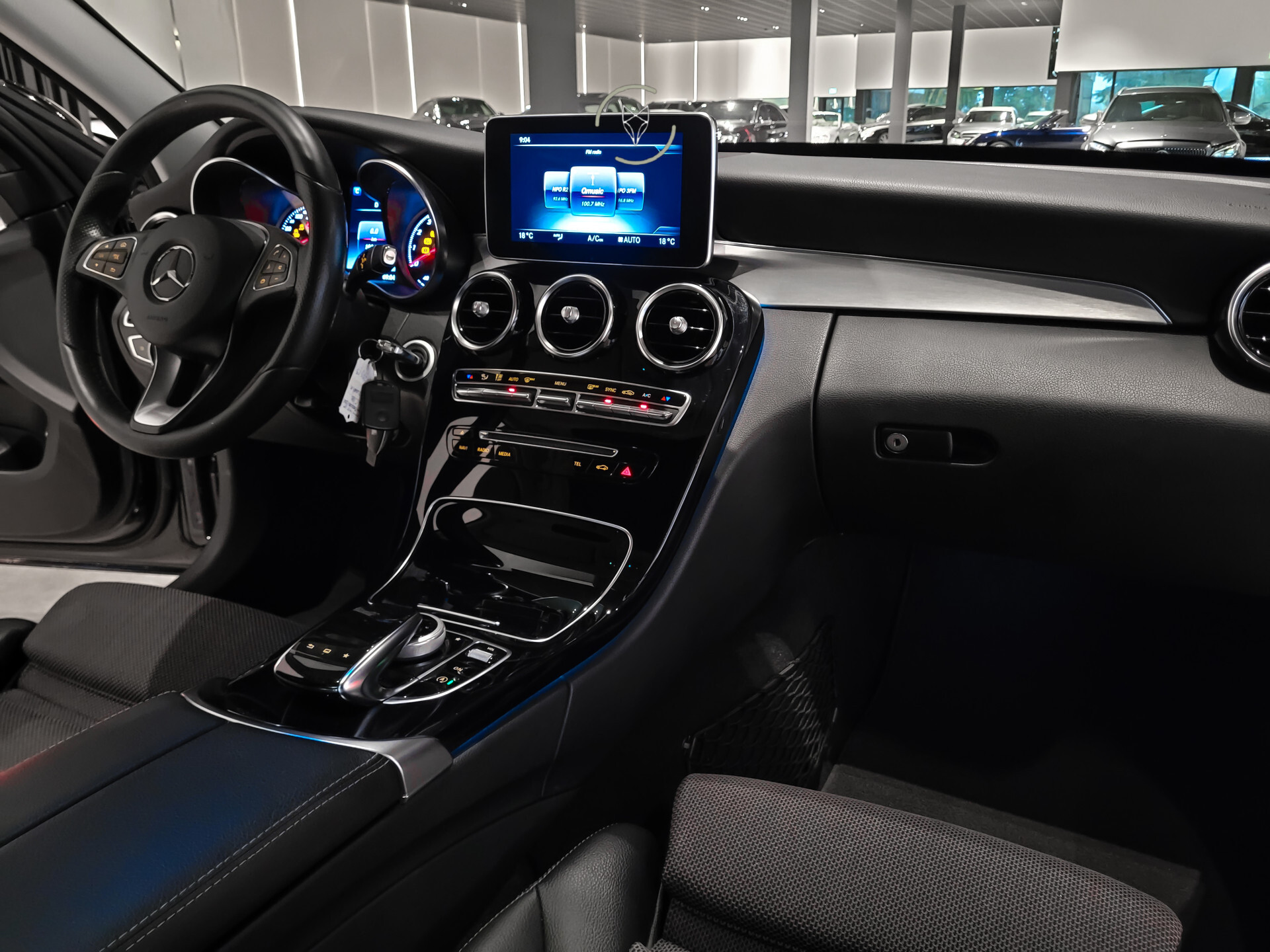 Mercedes-Benz C-Klasse 180 Avantgarde Schuifdak | ILS | Comand | Verw-stoelen | Spoorpakket | Sfeerverlichting | New Service Foto 27