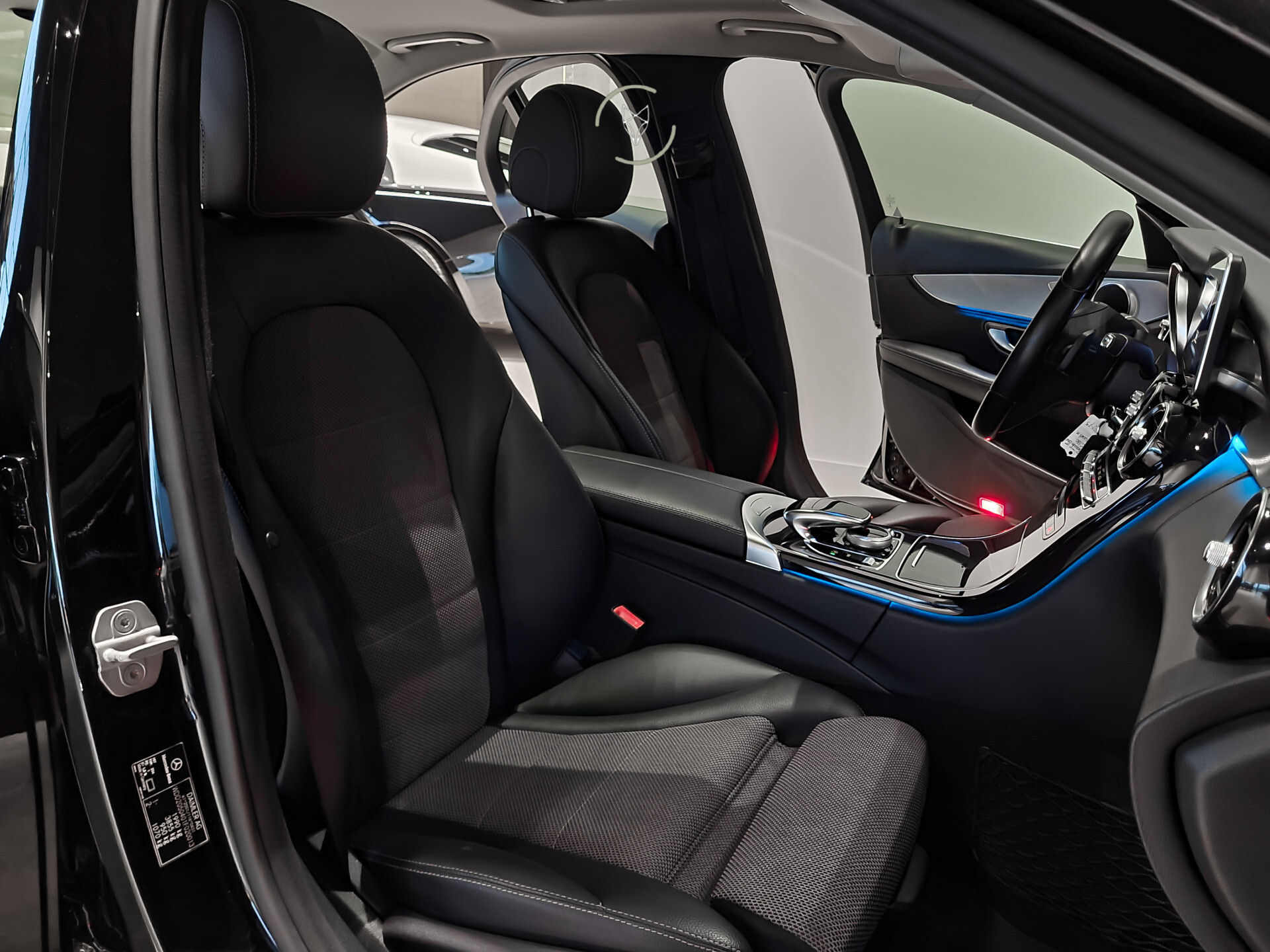 Mercedes-Benz C-Klasse 180 Avantgarde Schuifdak | ILS | Comand | Verw-stoelen | Spoorpakket | Sfeerverlichting | New Service Foto 6