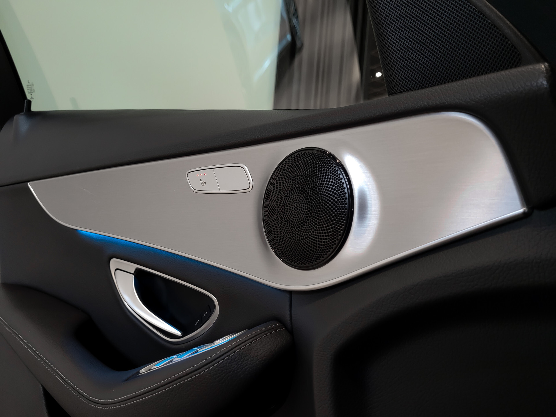 Mercedes-Benz C-Klasse Estate 350 e Avantgarde Airmatic | Camera | Verw-stoelen | Sfeerverlichting | Aut-kofferklep | New Service Foto 10