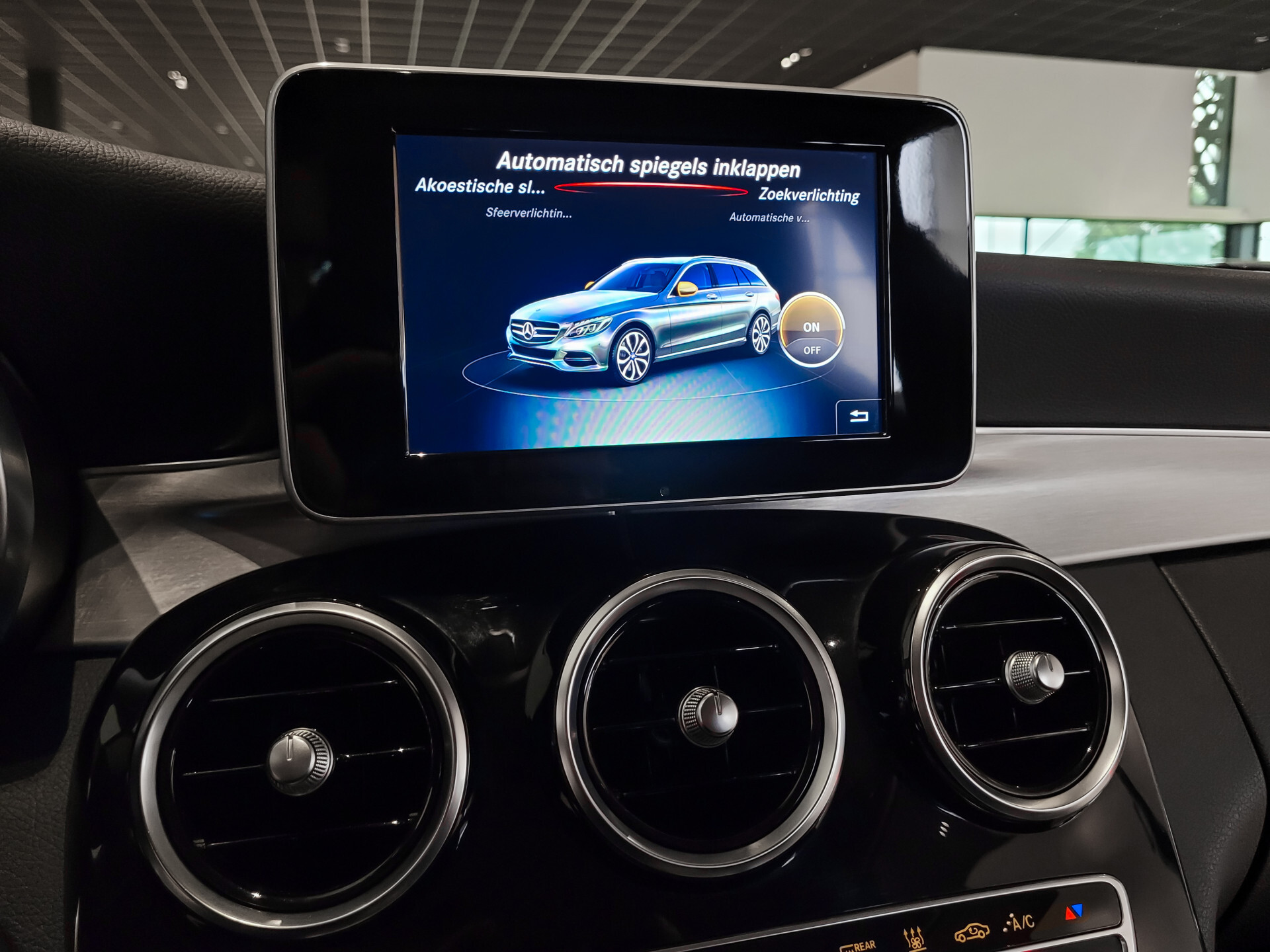 Mercedes-Benz C-Klasse Estate 350 e Avantgarde Airmatic | Camera | Verw-stoelen | Sfeerverlichting | Aut-kofferklep | New Service Foto 17