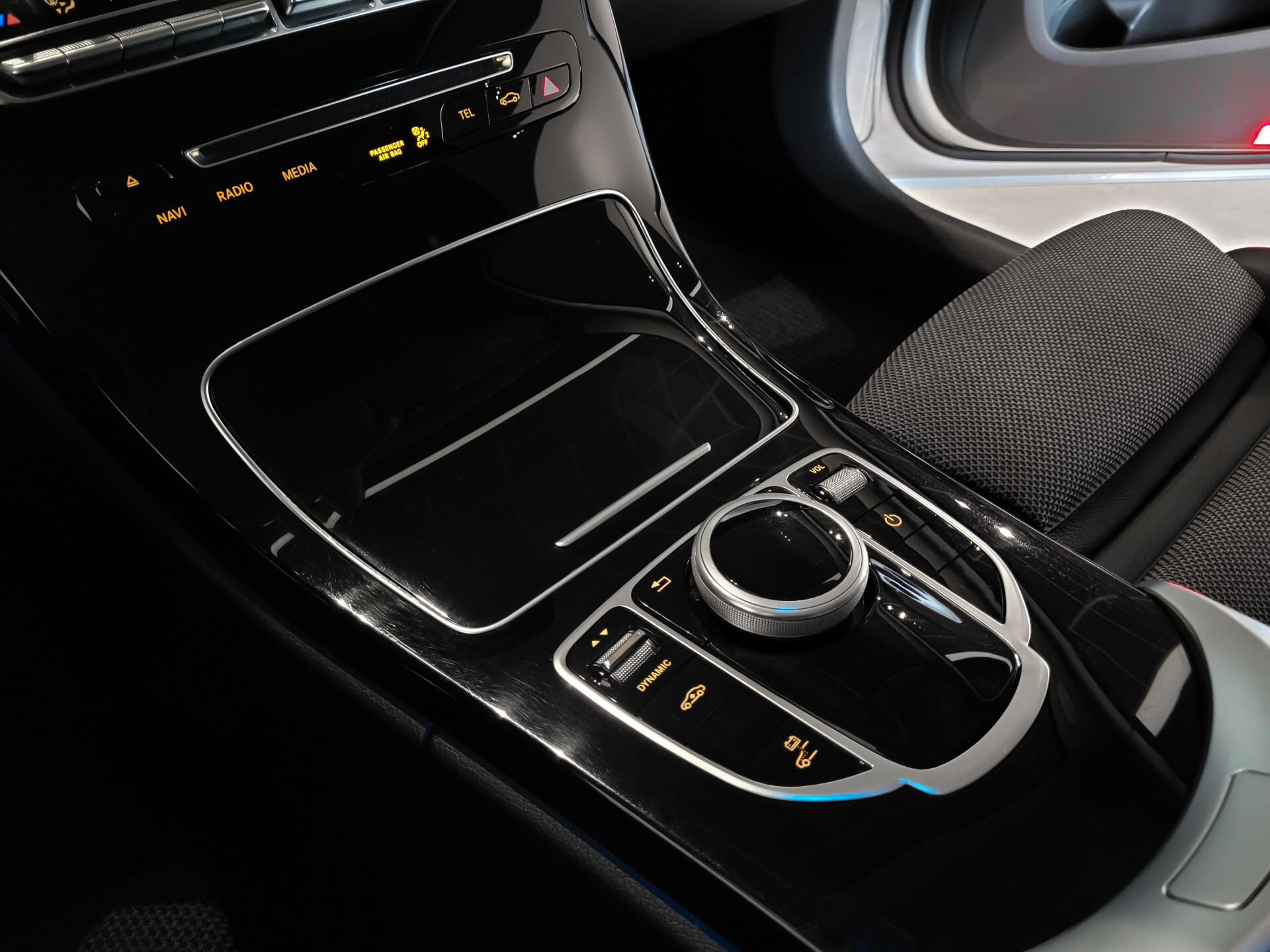Mercedes-Benz C-Klasse Estate 350 e Avantgarde Airmatic | Camera | Verw-stoelen | Sfeerverlichting | Aut-kofferklep | New Service Foto 21