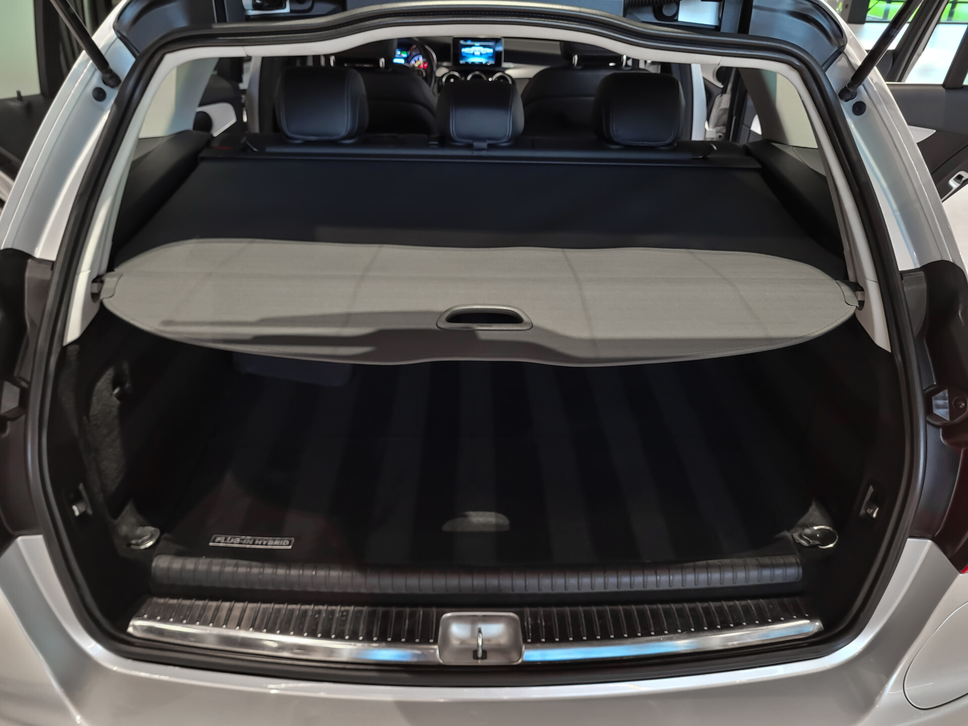 Mercedes-Benz C-Klasse Estate 350 e Avantgarde Airmatic | Camera | Verw-stoelen | Sfeerverlichting | Aut-kofferklep | New Service Foto 28