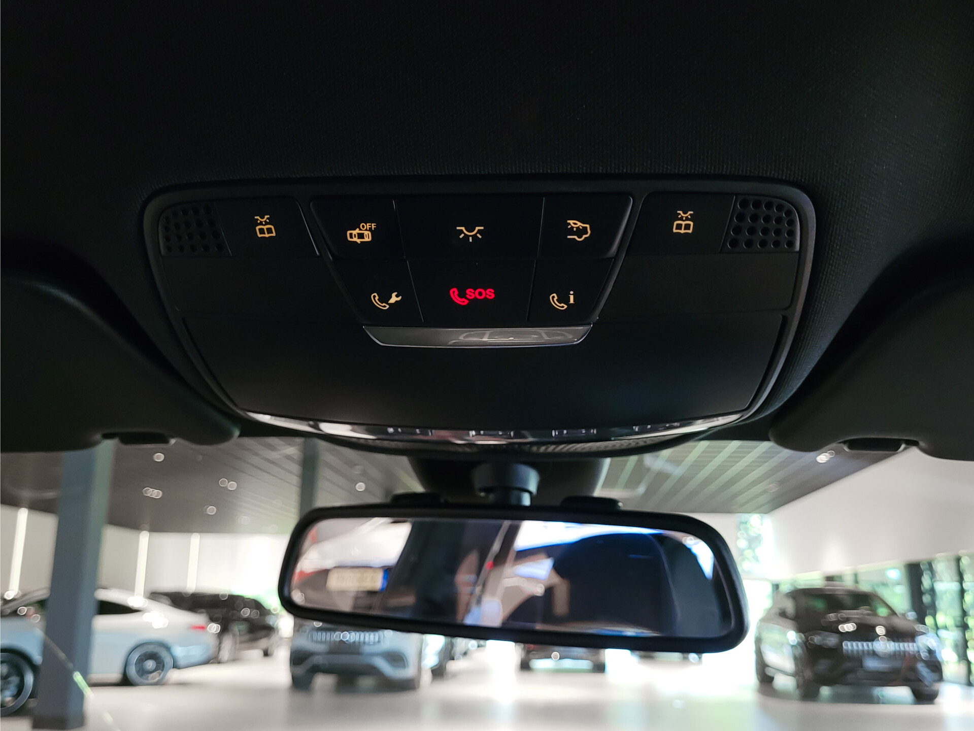 Mercedes-Benz C-Klasse Estate 180 AMG Sport Edition Leder | Sfeerverlichting | Aut-kofferklep | LED | 19" | New Service/APK Foto 25