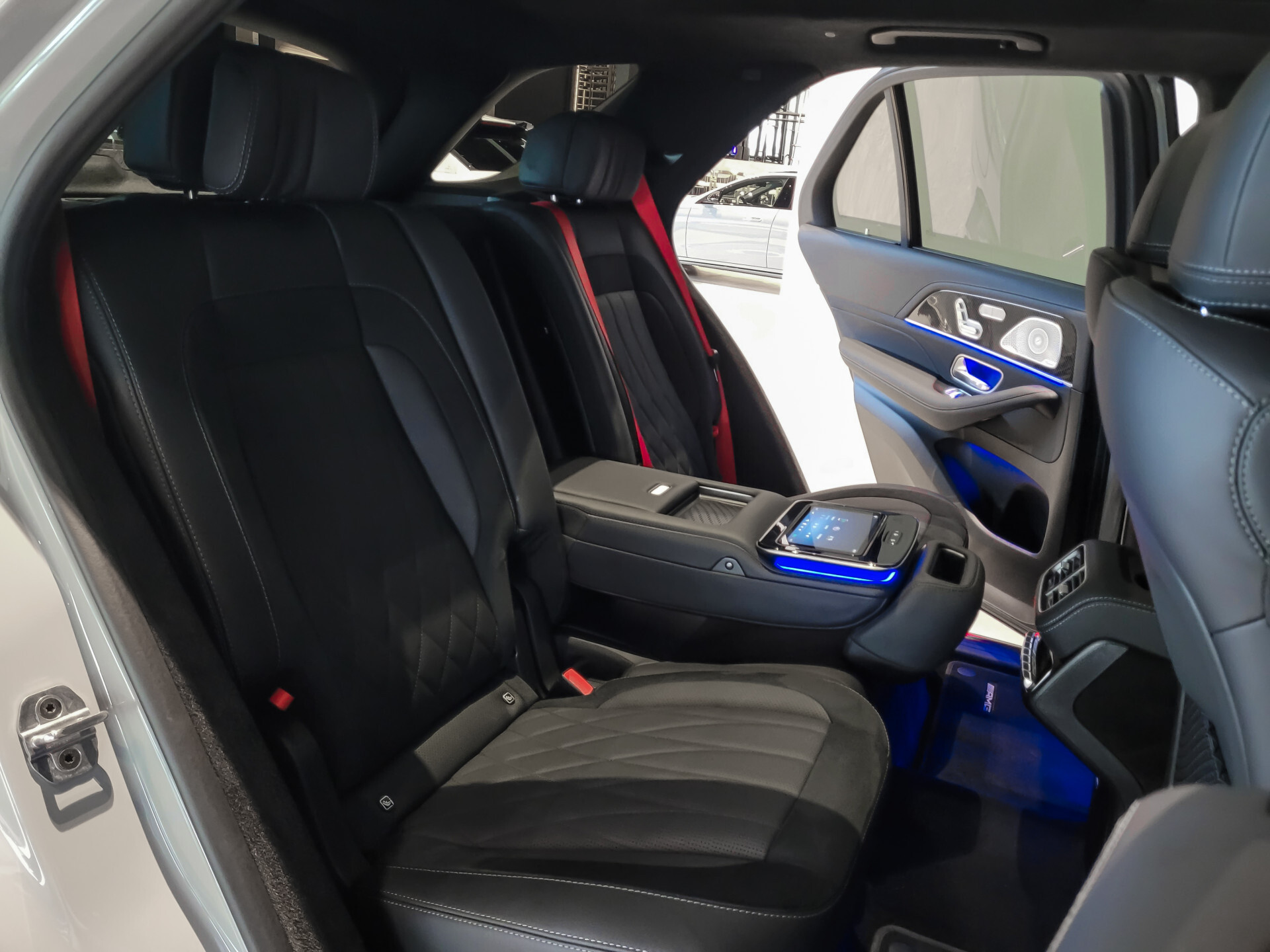 Mercedes-Benz GLE AMG 53 Hybrid 4M+ Night | Carbon | Ruitleder | Performance | 22" | Massage | HUD | Stoelkoeling Foto 11