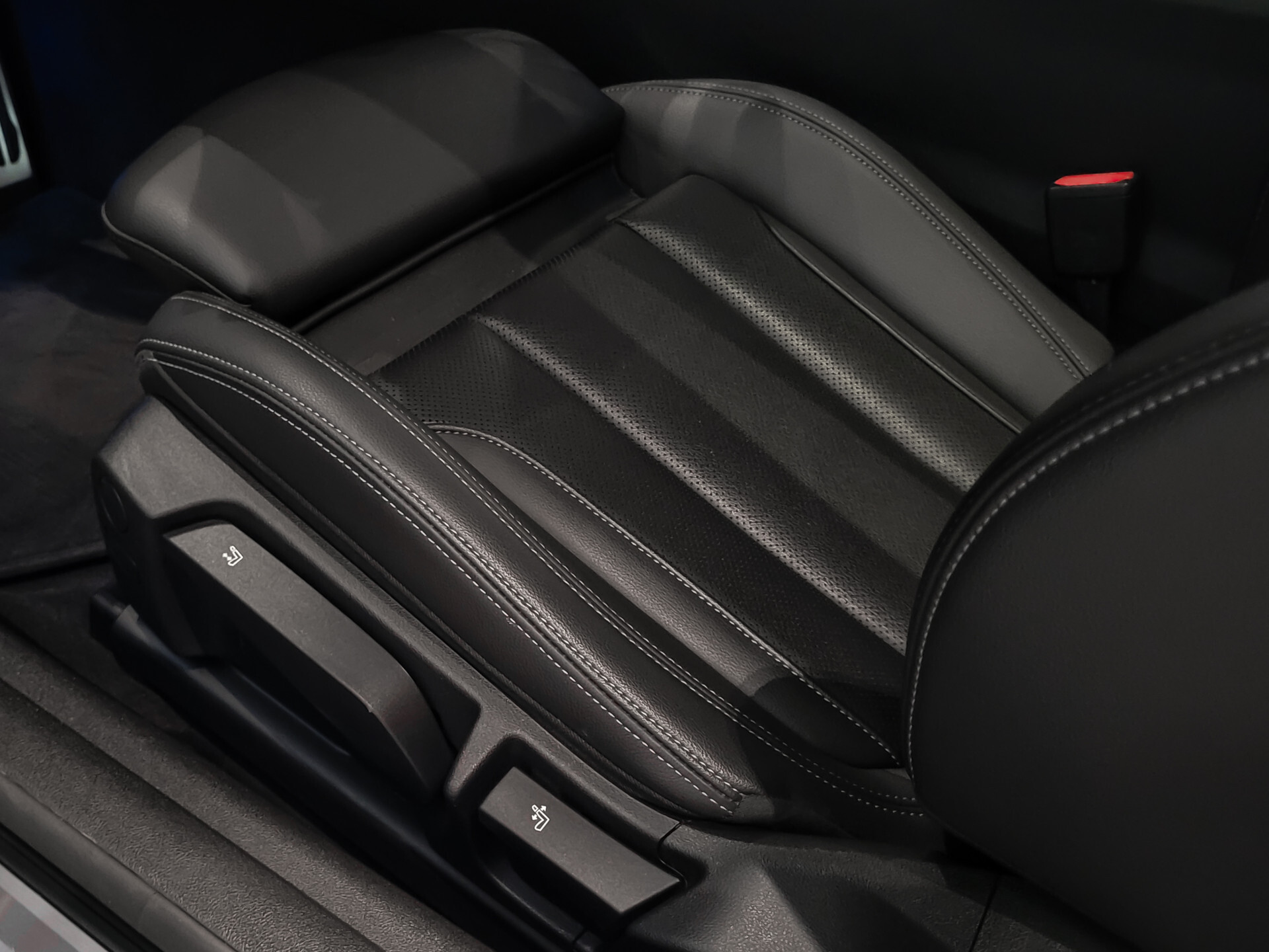 BMW 4 Serie Coupé 420i M Sport ACC | Leder | Harman-Kardon | Shadowline | 19" | LED Foto 32