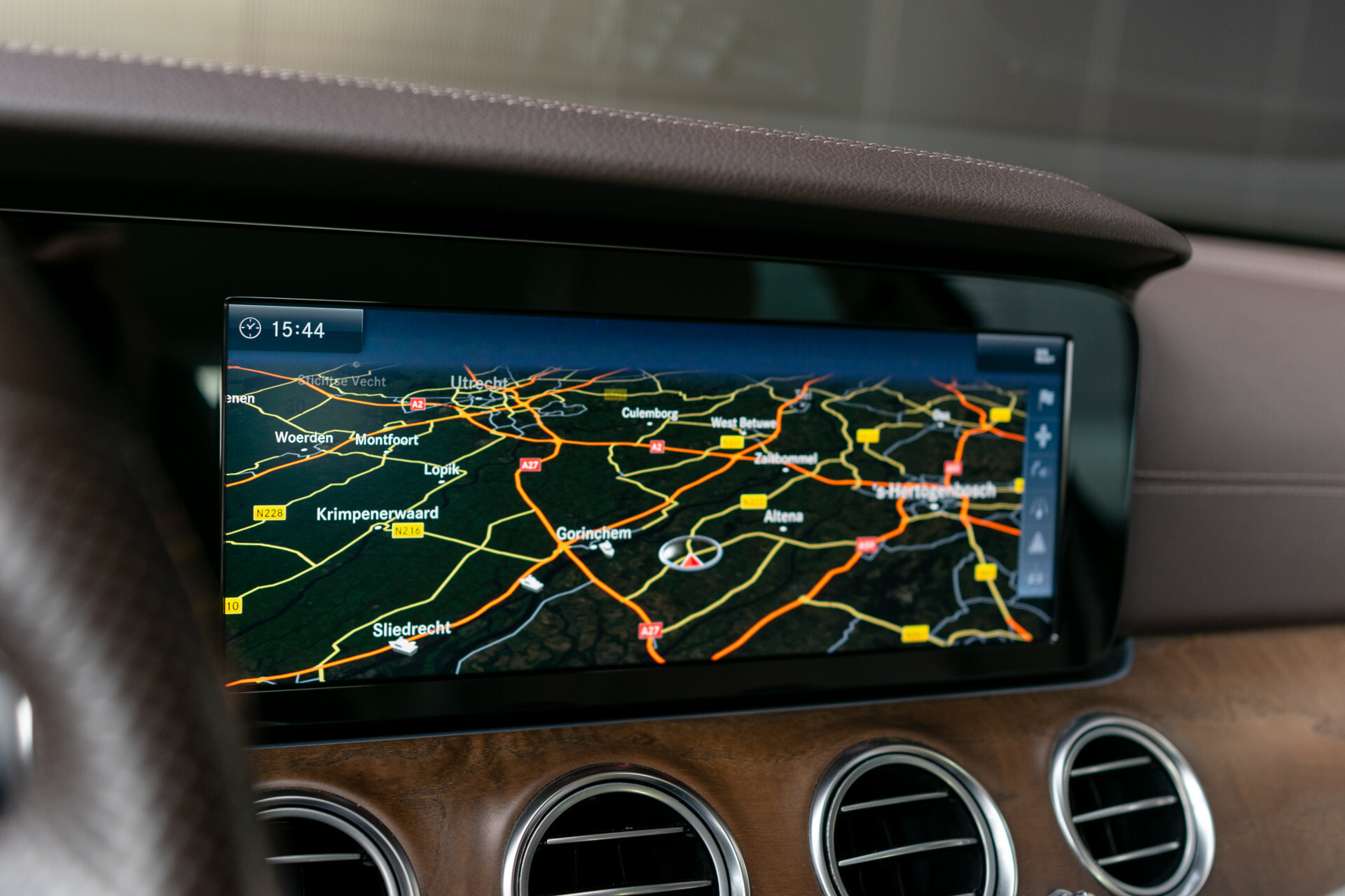 Mercedes-Benz E-Klasse Estate 250 Avantgarde ACC | Standkachel | Comand | 360 | Burmester | Mem | Exclusive | Volledige historie Foto 11