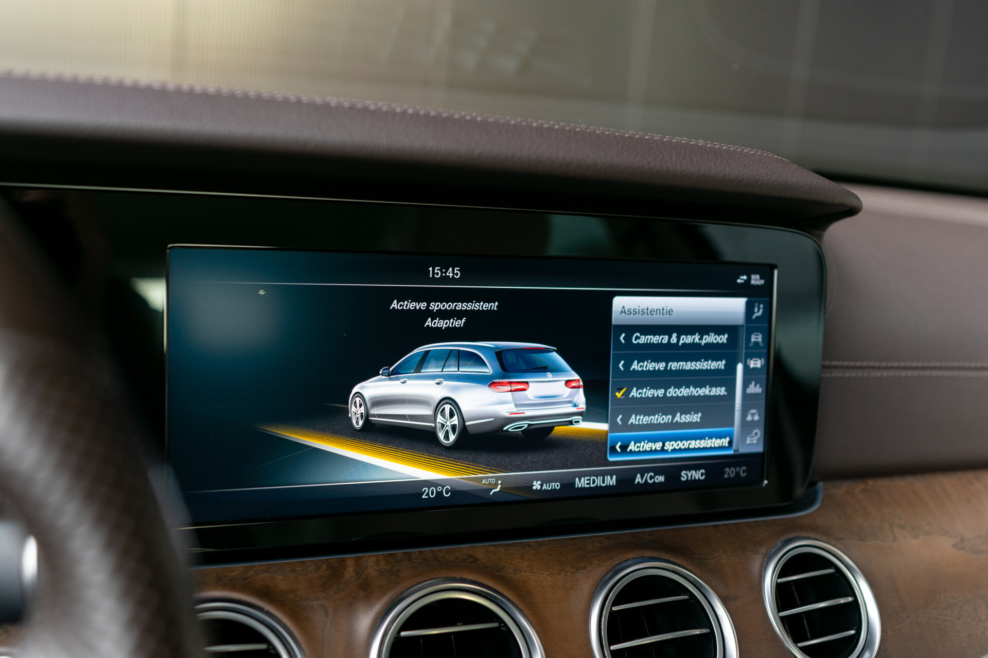 Mercedes-Benz E-Klasse Estate 250 Avantgarde ACC | Standkachel | Comand | 360 | Burmester | Mem | Exclusive | Volledige historie Foto 27