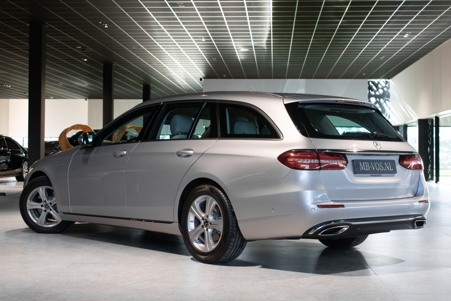 Mercedes-Benz E-Klasse Estate 250 Avantgarde ACC | Standkachel | Comand | 360 | Burmester | Mem | Exclusive | Volledige historie Foto 3