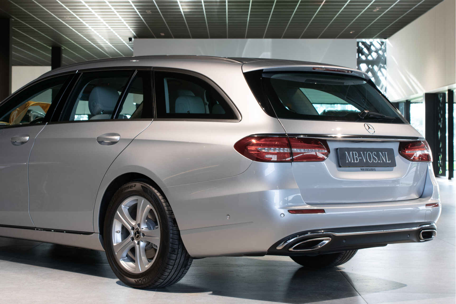 Mercedes-Benz E-Klasse Estate 250 Avantgarde ACC | Standkachel | Comand | 360 | Burmester | Mem | Exclusive | Volledige historie Foto 4