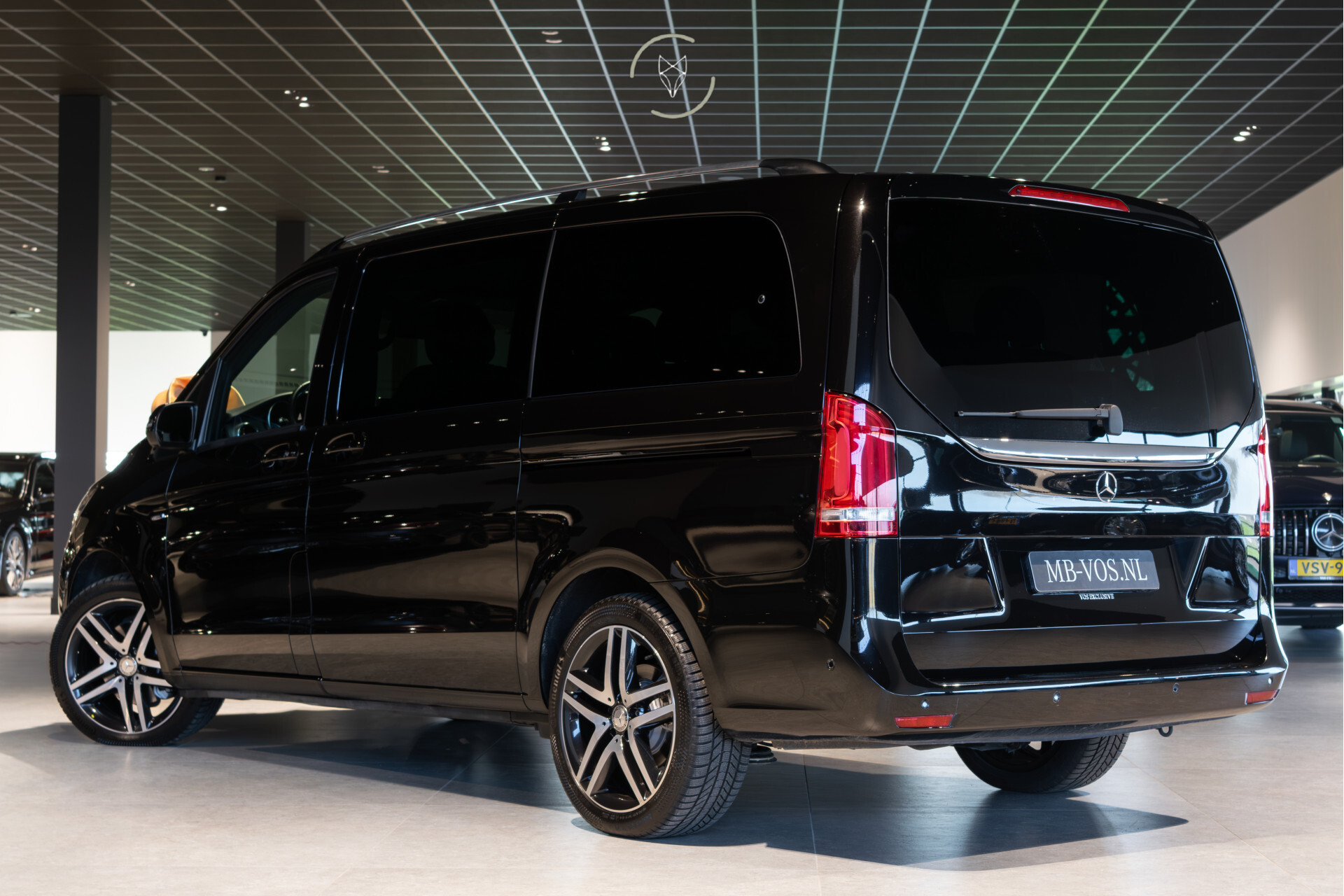 Mercedes-Benz V-Klasse 250d 4-M Lang Avantgarde Edition 8-Persoons | Distronic ACC | Standkachel | Burmester | 360 | Stoelkoeling | 19" Foto 2