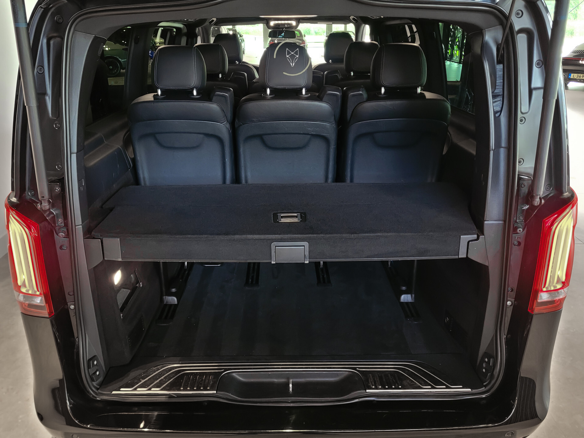 Mercedes-Benz V-Klasse 250d 4-M Lang Avantgarde Edition 8-Persoons | Distronic ACC | Standkachel | Burmester | 360 | Stoelkoeling | 19" Foto 35