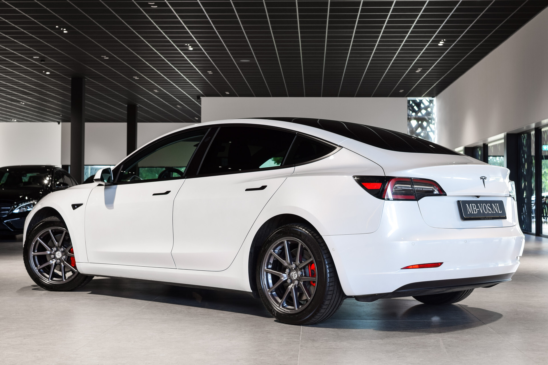 Tesla Model 3 Standard RWD Plus 60 kWh Pano | Leder | Autopilot | Camera | Verw Stln | SOH 89% | NL auto | 1ste eigenaar Foto 2