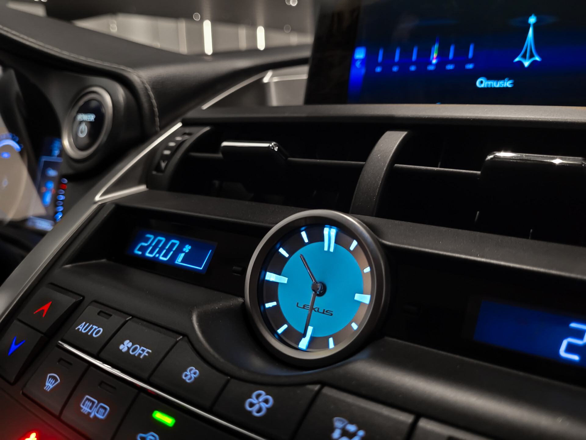 Lexus NX 300h AWD Business Line Dealer onderhouden | Mercury Grey | LED | Camera | Parkeersensoren Foto 28