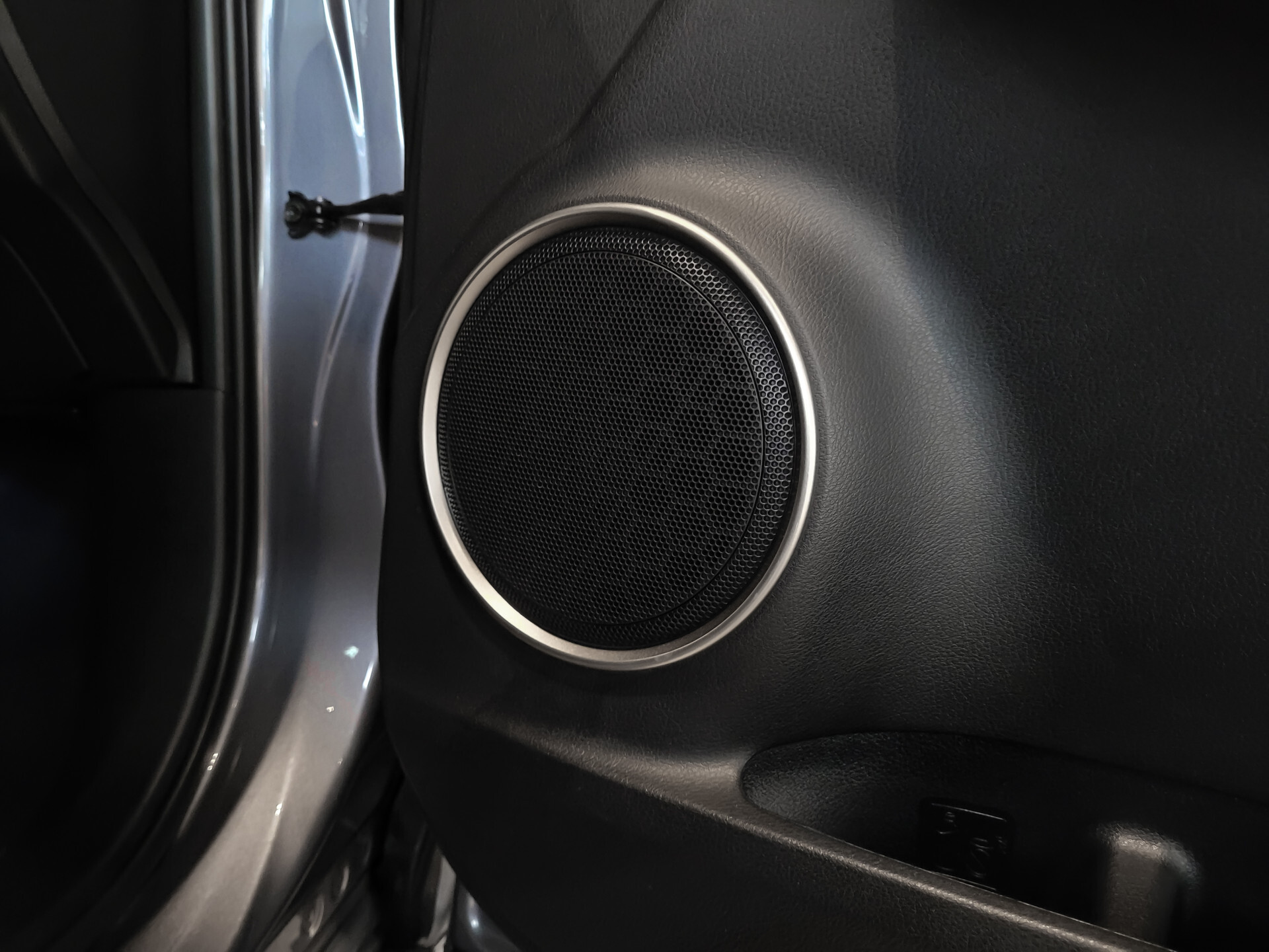 Lexus NX 300h AWD Business Line Dealer onderhouden | Mercury Grey | LED | Camera | Parkeersensoren Foto 30