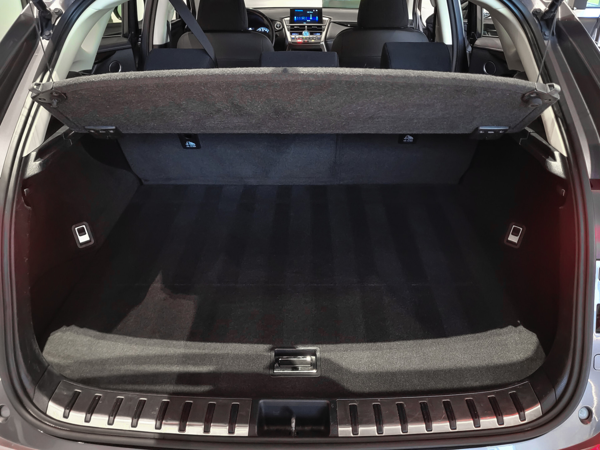 Lexus NX 300h AWD Business Line Dealer onderhouden | Mercury Grey | LED | Camera | Parkeersensoren Foto 33