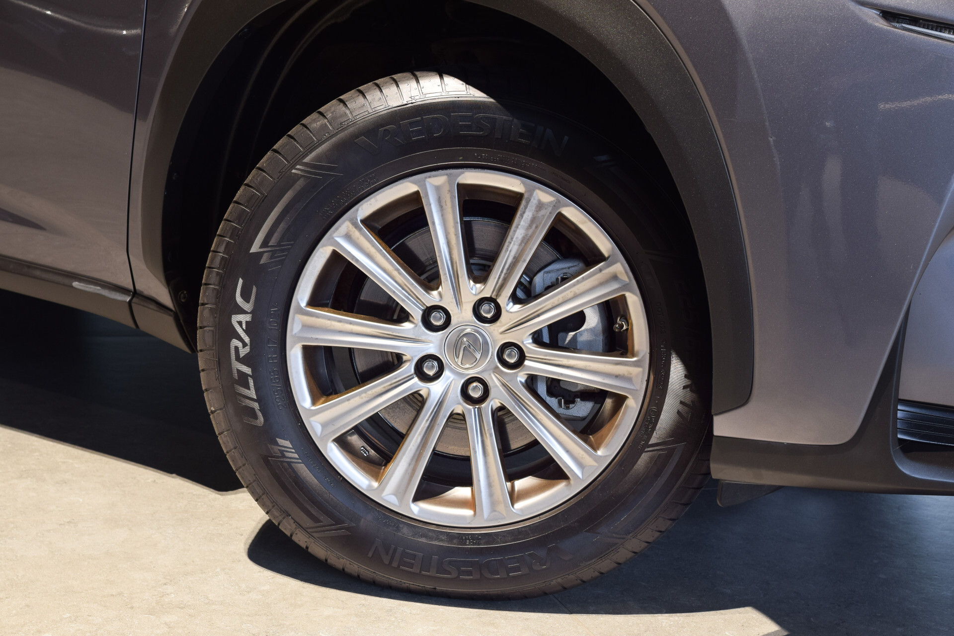 Lexus NX 300h AWD Business Line Dealer onderhouden | Mercury Grey | LED | Camera | Parkeersensoren Foto 37