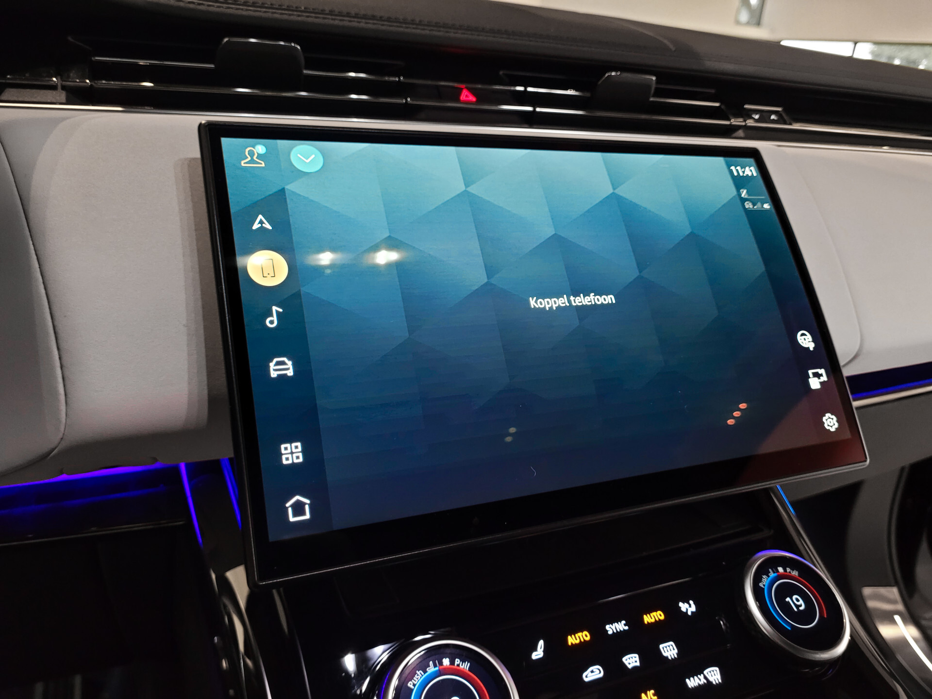 Land Rover Range Rover Sport 3.0 P510e First Edition Light Cloud leder | Forced Carbon | Massage | 23" | Trekhaak | BTW Foto 12