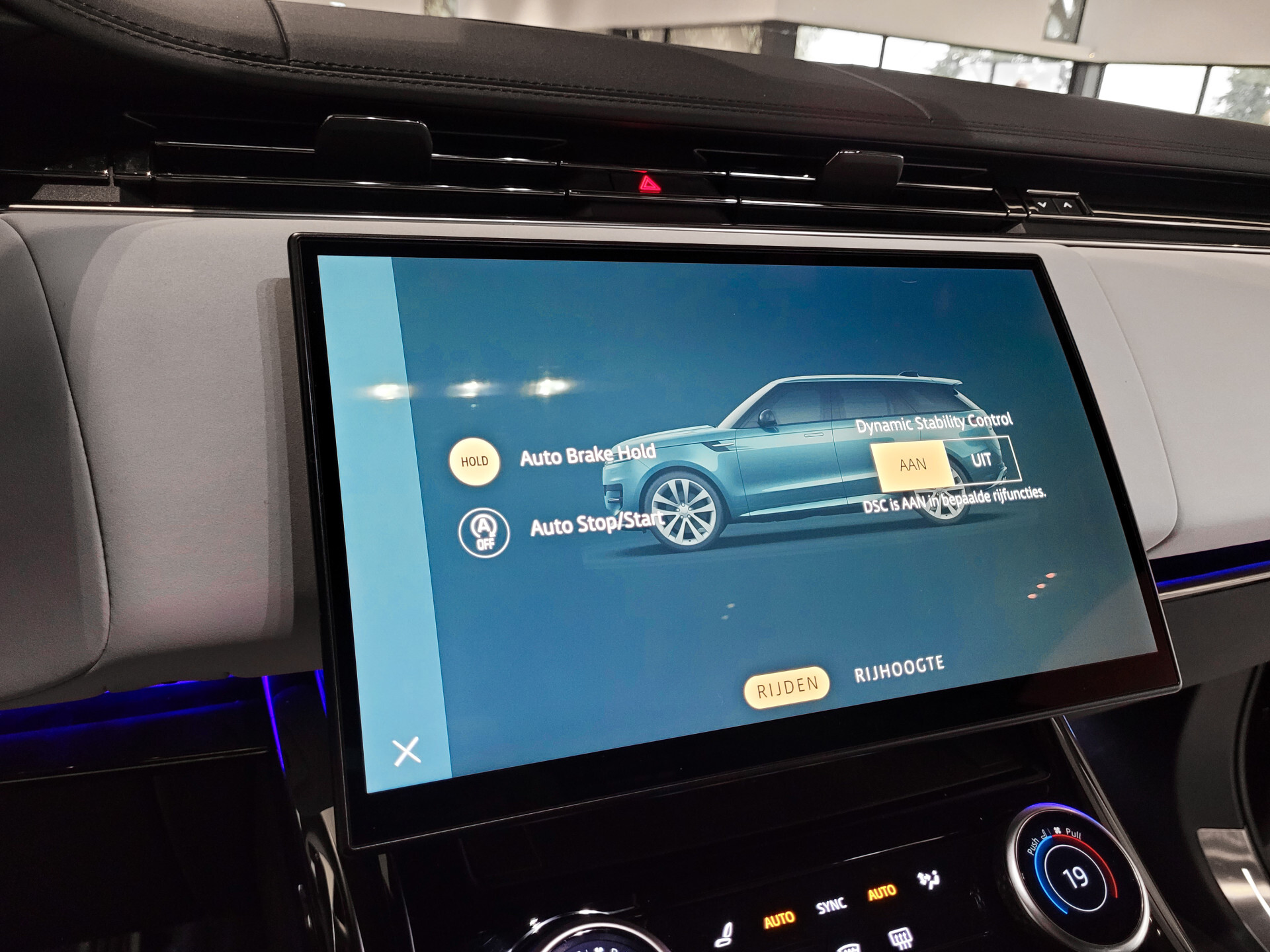 Land Rover Range Rover Sport 3.0 P510e First Edition Light Cloud leder | Forced Carbon | Massage | 23" | Trekhaak | BTW Foto 14