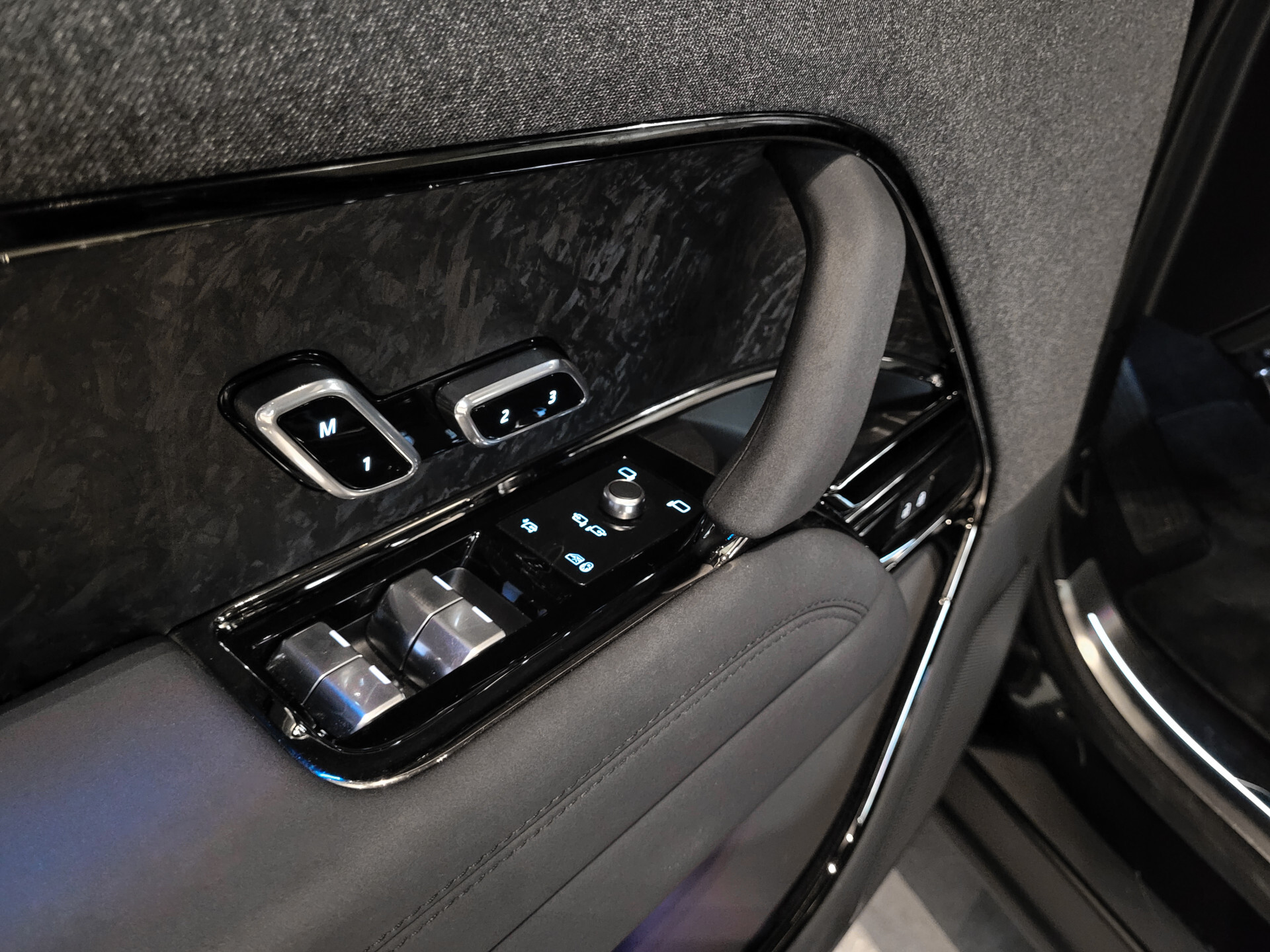 Land Rover Range Rover Sport 3.0 P510e First Edition Light Cloud leder | Forced Carbon | Massage | 23" | Trekhaak | BTW Foto 15