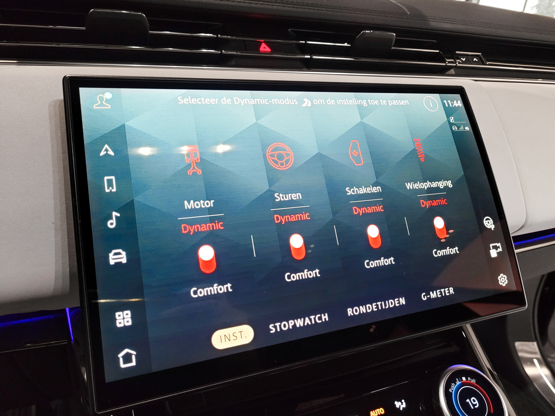 Land Rover Range Rover Sport 3.0 P510e First Edition Light Cloud leder | Forced Carbon | Massage | 23" | Trekhaak | BTW Foto 26