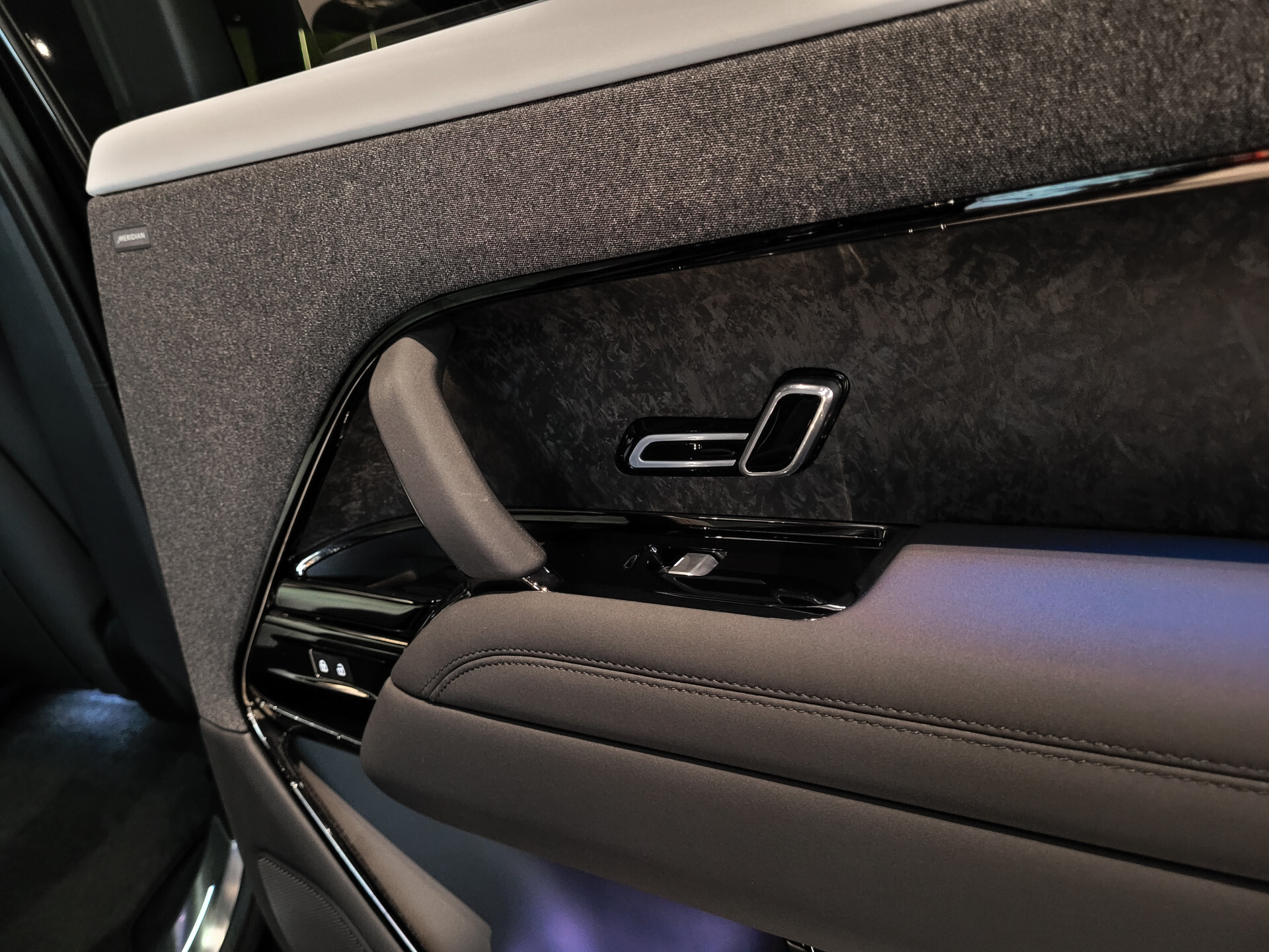 Land Rover Range Rover Sport 3.0 P510e First Edition Light Cloud leder | Forced Carbon | Massage | 23" | Trekhaak | BTW Foto 33