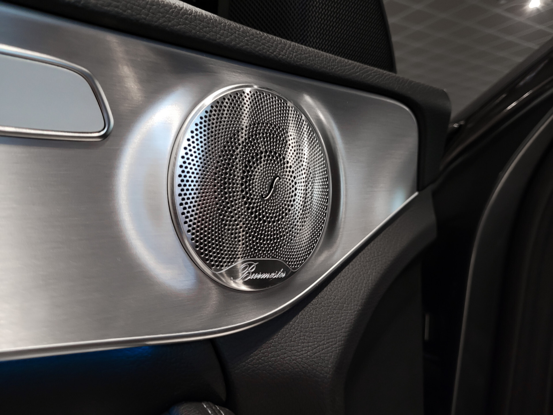 Mercedes-Benz C-Klasse 200 AMG Leder | Carbon | Burmester | 20" | ILS | Comand | Sfeerverlichting | Memory | Volledige historie Foto 16