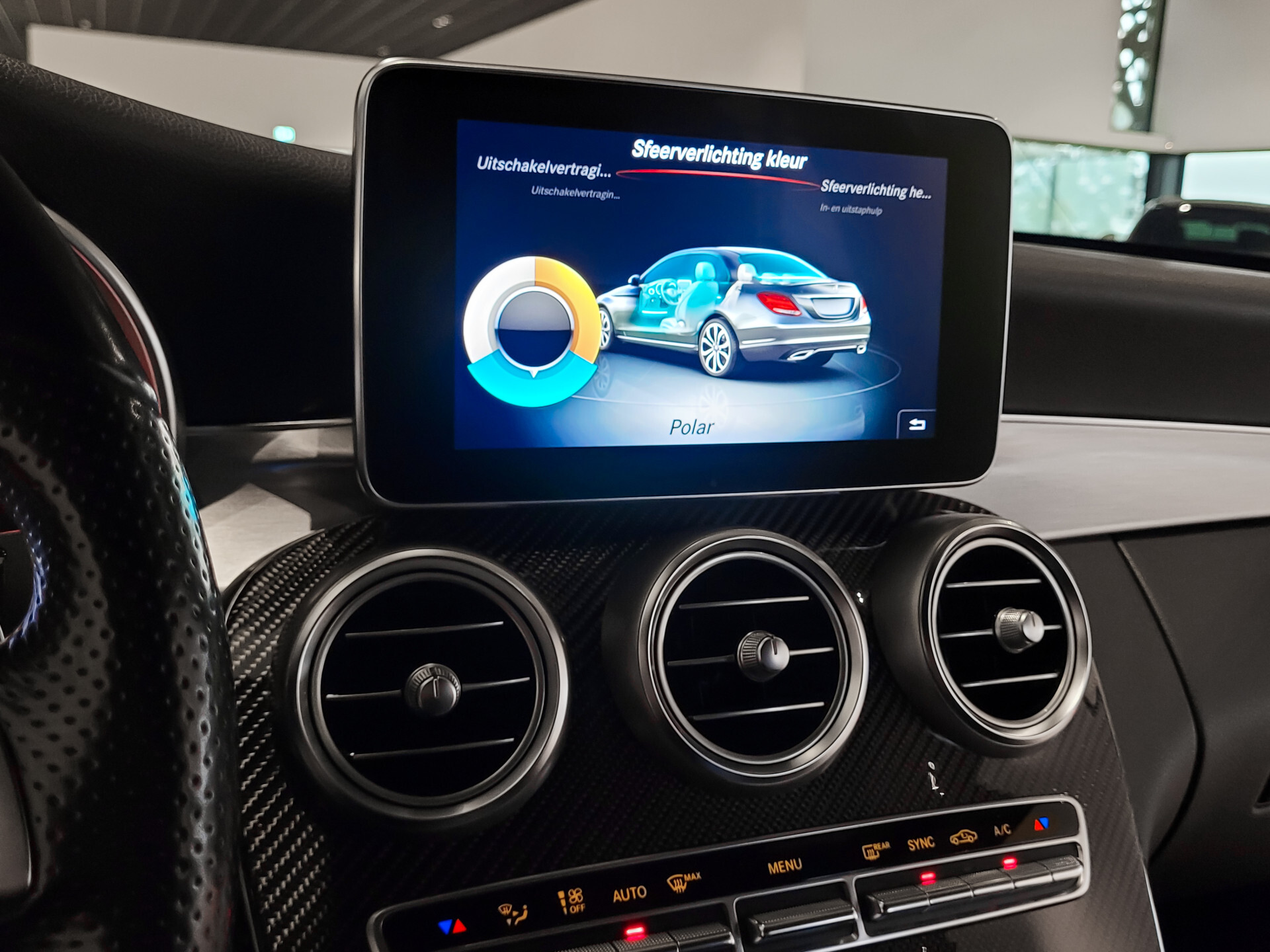 Mercedes-Benz C-Klasse 200 AMG Leder | Carbon | Burmester | 20" | ILS | Comand | Sfeerverlichting | Memory | Volledige historie Foto 19