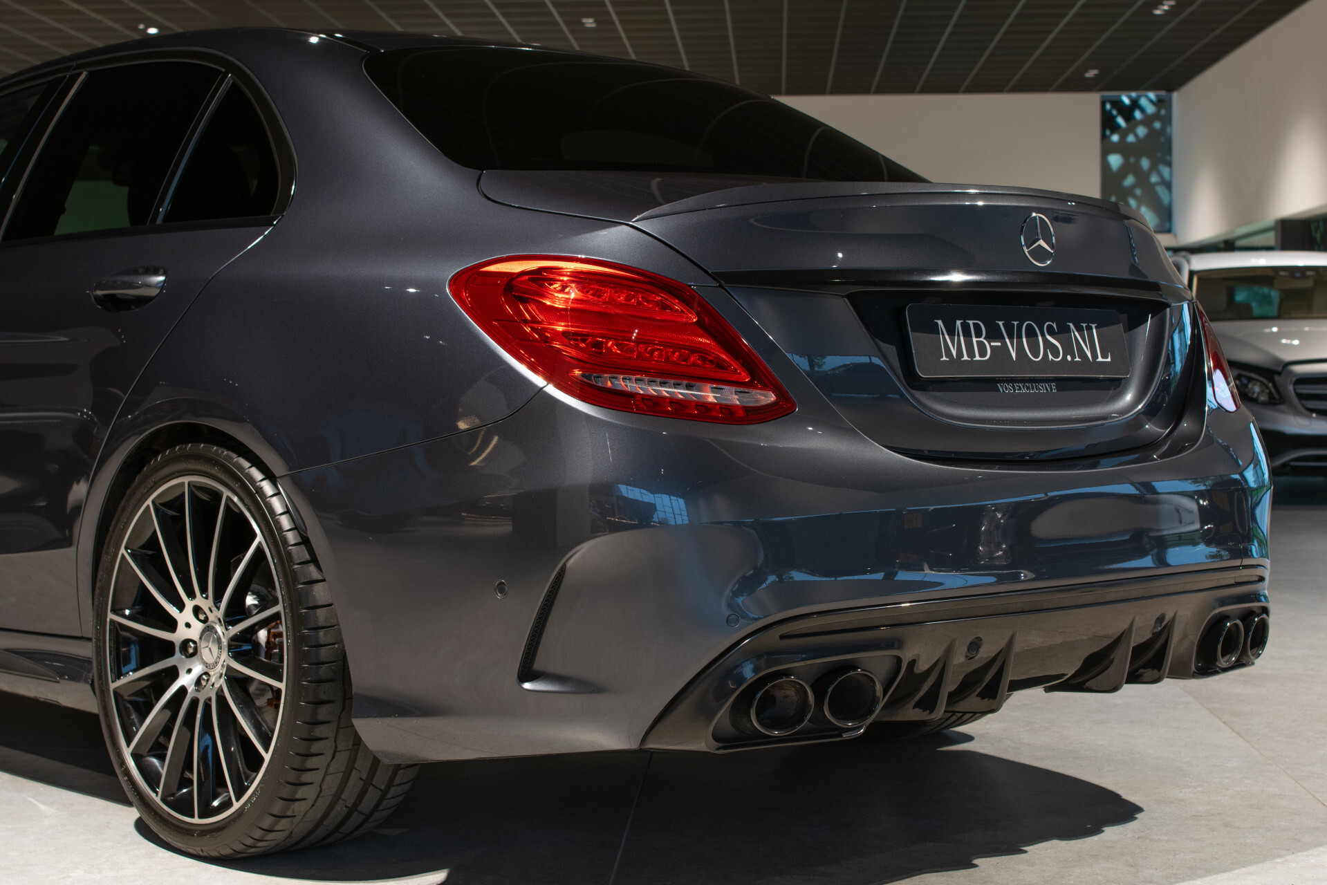 Mercedes-Benz C-Klasse 200 AMG Leder | Carbon | Burmester | 20" | ILS | Comand | Sfeerverlichting | Memory | Volledige historie Foto 37