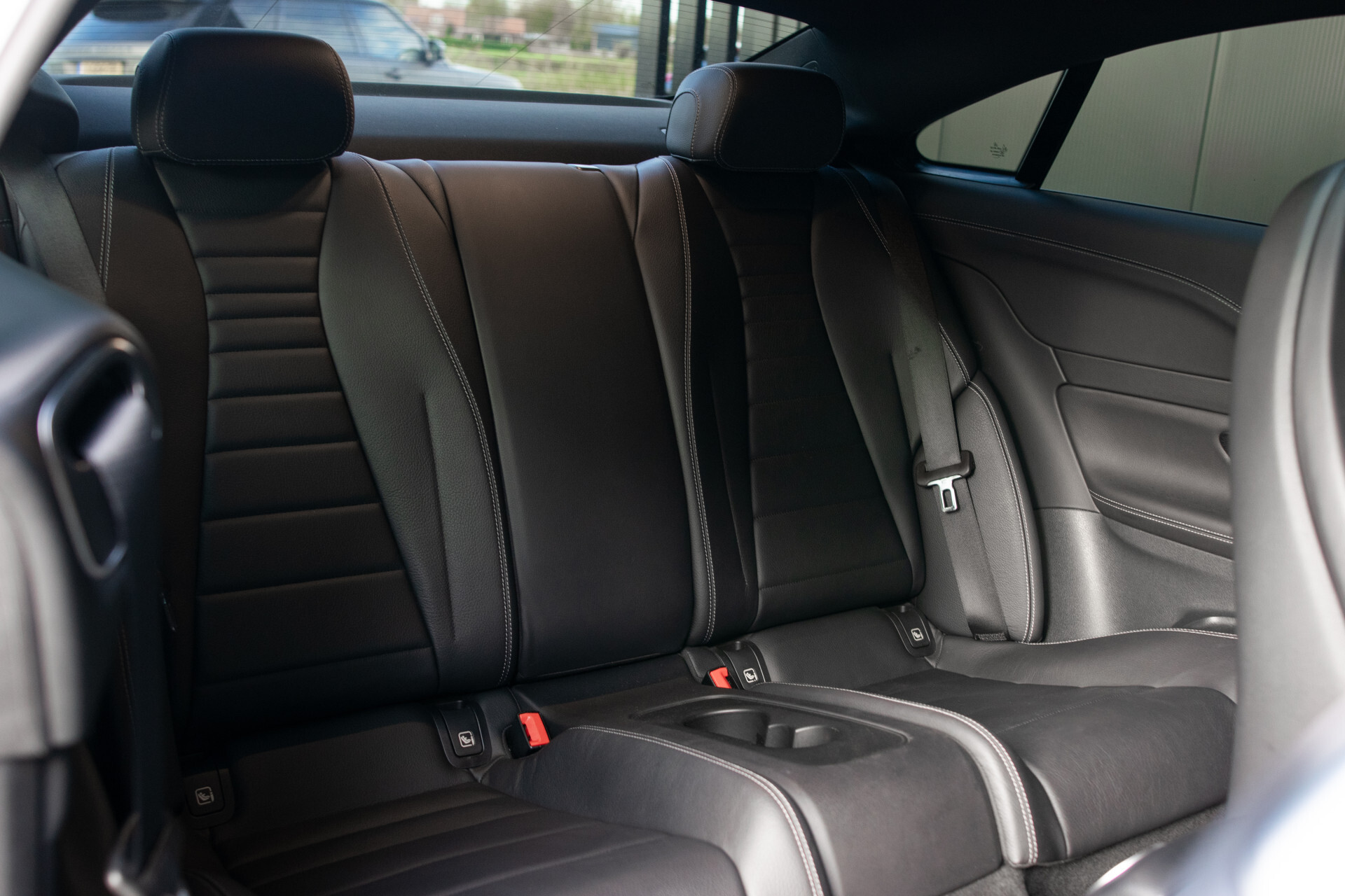 Mercedes-Benz E-Klasse Coupé 400 4-M AMG Night | ACC | Keyless | Soflclose | Mem | Panorama | Ambient | MULTIBEAM | 20" | New Service Foto 11