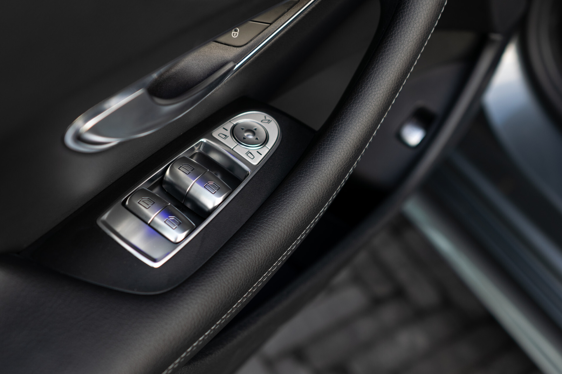 Mercedes-Benz E-Klasse Coupé 400 4-M AMG Night | ACC | Keyless | Soflclose | Mem | Panorama | Ambient | MULTIBEAM | 20" | New Service Foto 17