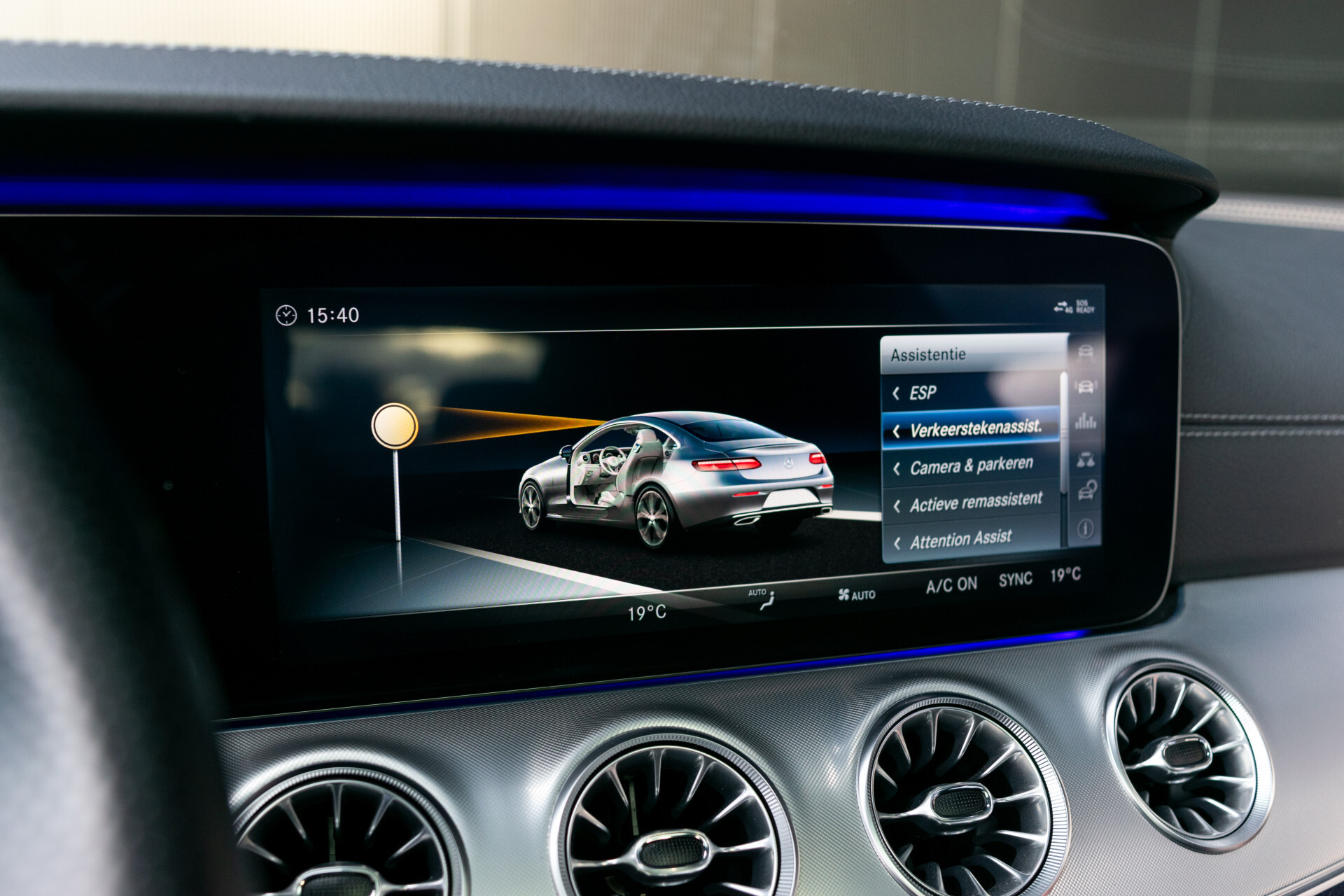 Mercedes-Benz E-Klasse Coupé 400 4-M AMG Night | ACC | Keyless | Soflclose | Mem | Panorama | Ambient | MULTIBEAM | 20" | New Service Foto 22