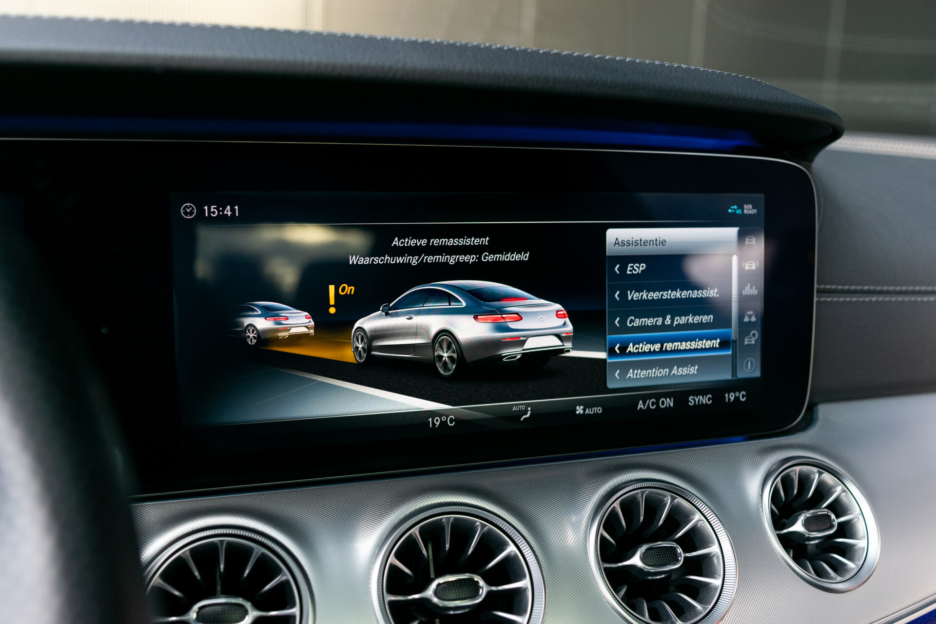 Mercedes-Benz E-Klasse Coupé 400 4-M AMG Night | ACC | Keyless | Soflclose | Mem | Panorama | Ambient | MULTIBEAM | 20" | New Service Foto 26