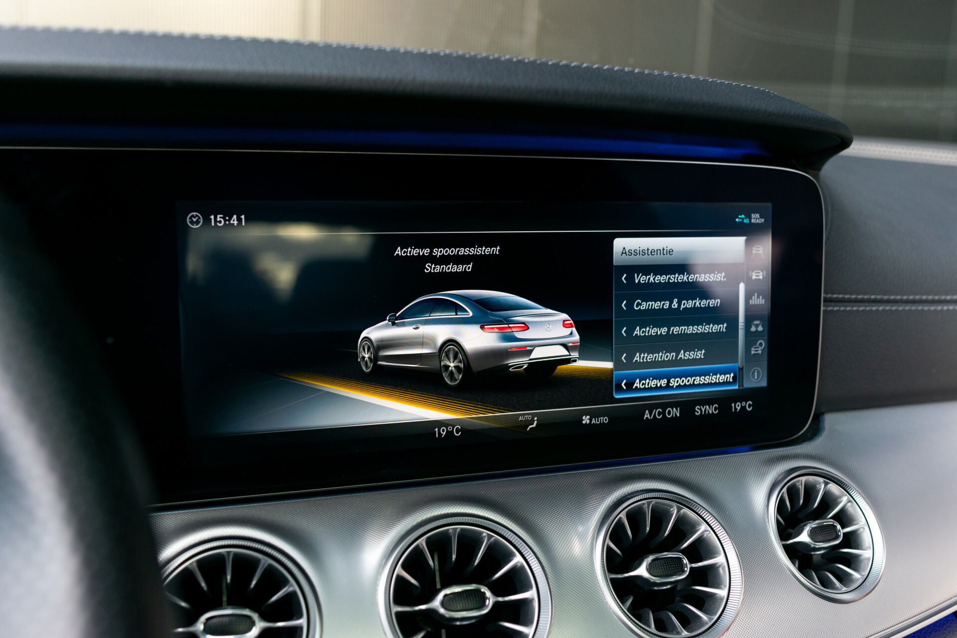 Mercedes-Benz E-Klasse Coupé 400 4-M AMG Night | ACC | Keyless | Soflclose | Mem | Panorama | Ambient | MULTIBEAM | 20" | New Service Foto 28