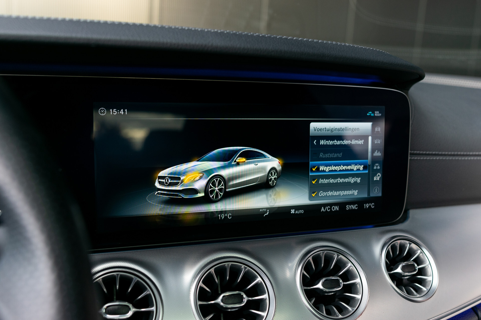 Mercedes-Benz E-Klasse Coupé 400 4-M AMG Night | ACC | Keyless | Soflclose | Mem | Panorama | Ambient | MULTIBEAM | 20" | New Service Foto 36