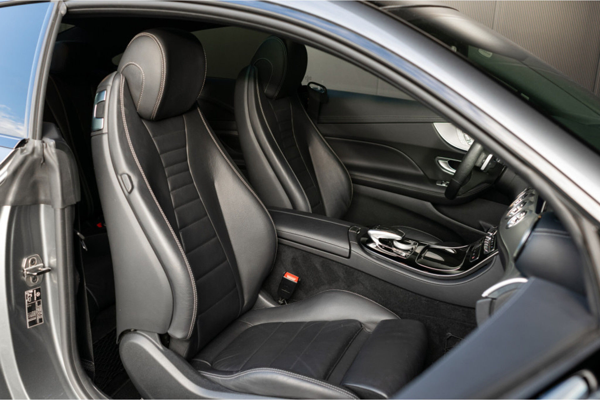 Mercedes-Benz E-Klasse Coupé 400 4-M AMG Night | ACC | Keyless | Soflclose | Mem | Panorama | Ambient | MULTIBEAM | 20" | New Service Foto 47