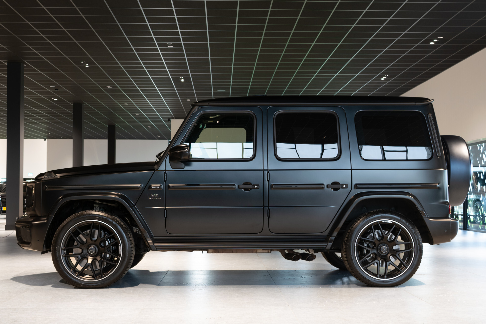 Mercedes-Benz G-Klasse AMG 63 Facelift Manufaktur | AMG Active Ride Control | Carbon | SUPERIOR | Night | Standkachel | Massage | ACC Foto 10