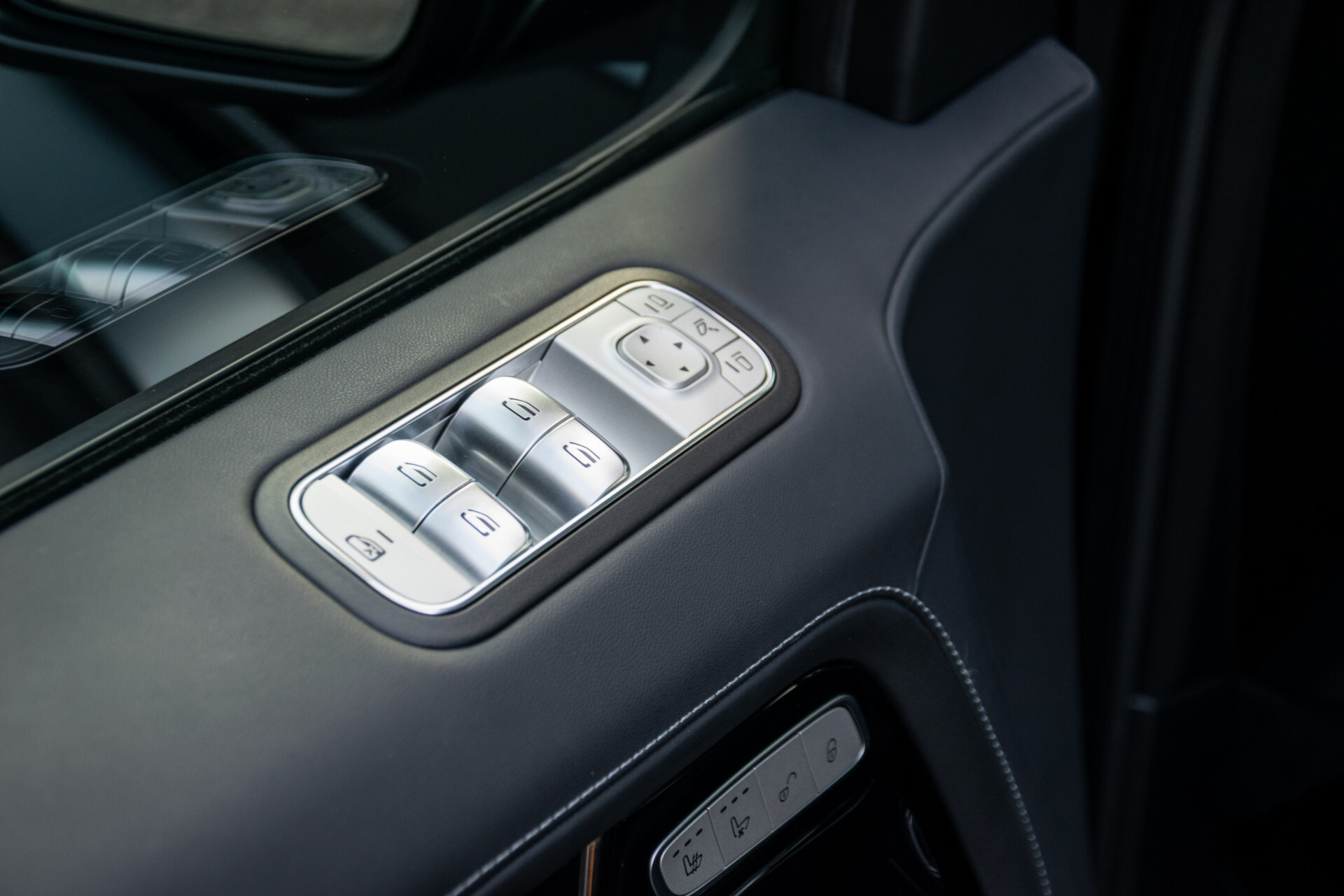 Mercedes-Benz G-Klasse AMG 63 Facelift Manufaktur | AMG Active Ride Control | Carbon | SUPERIOR | Night | Standkachel | Massage | ACC Foto 17