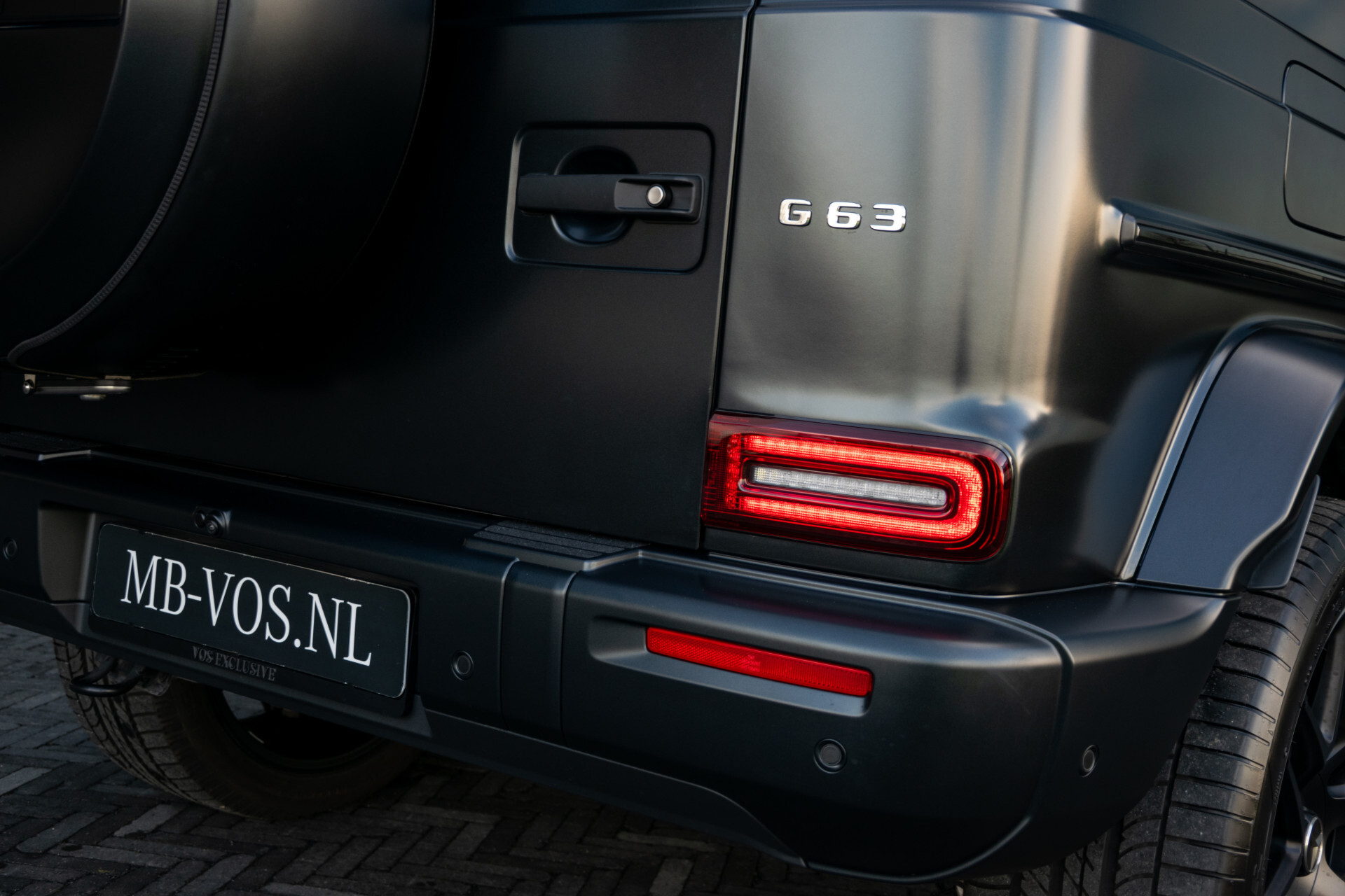 Mercedes-Benz G-Klasse AMG 63 Facelift Manufaktur | AMG Active Ride Control | Carbon | SUPERIOR | Night | Standkachel | Massage | ACC Foto 3