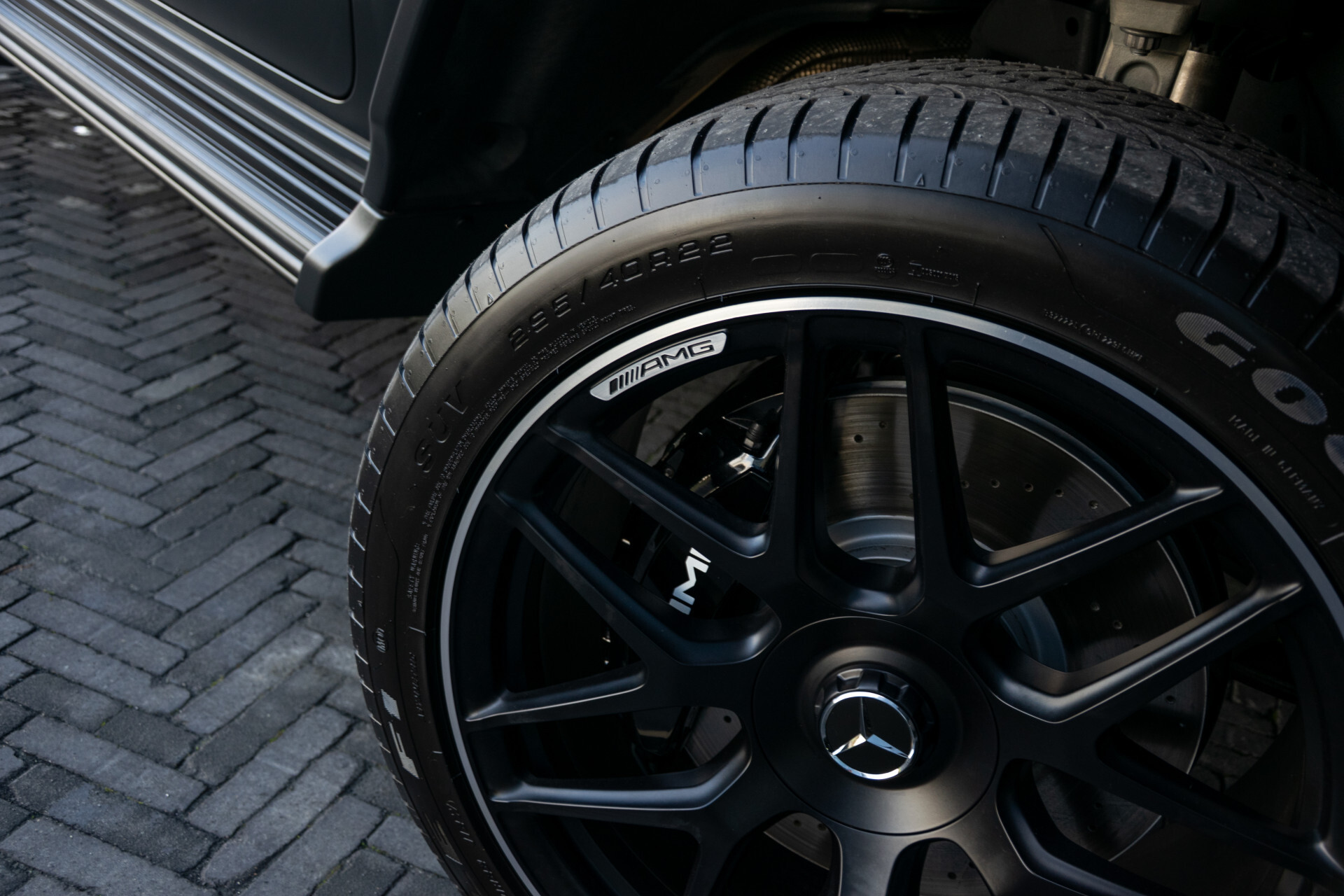 Mercedes-Benz G-Klasse AMG 63 Facelift Manufaktur | AMG Active Ride Control | Carbon | SUPERIOR | Night | Standkachel | Massage | ACC Foto 4