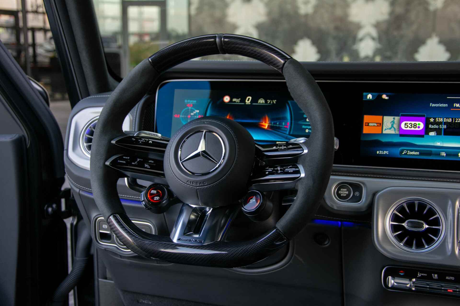 Mercedes-Benz G-Klasse AMG 63 Facelift Manufaktur | AMG Active Ride Control | Carbon | SUPERIOR | Night | Standkachel | Massage | ACC Foto 50