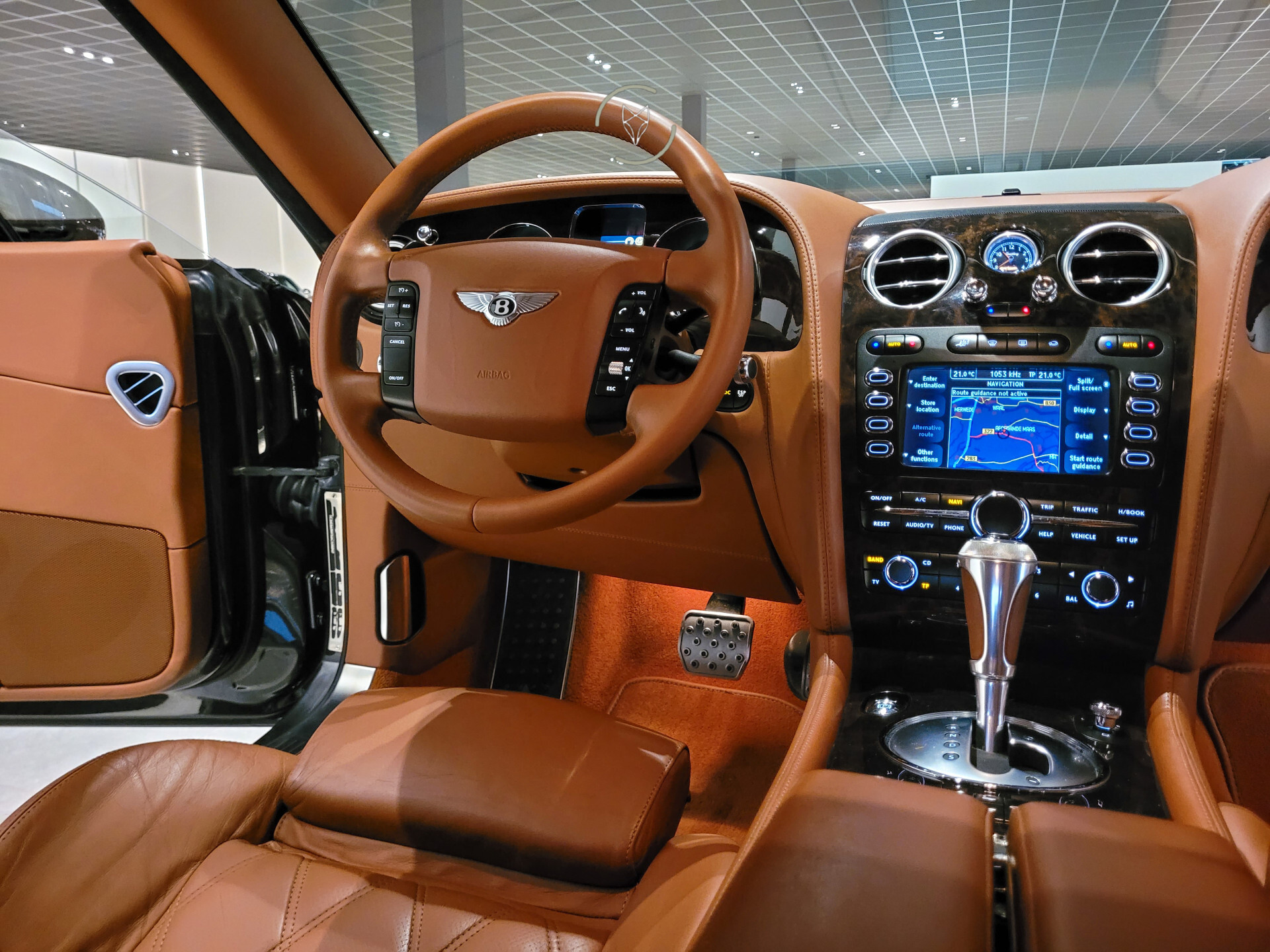 Bentley Continental GT 6.0 W12 Mulliner | Diamond Black | 21" | Massage | BTW | Glascoating | Volledige historie | Nieuwstaat Foto 27