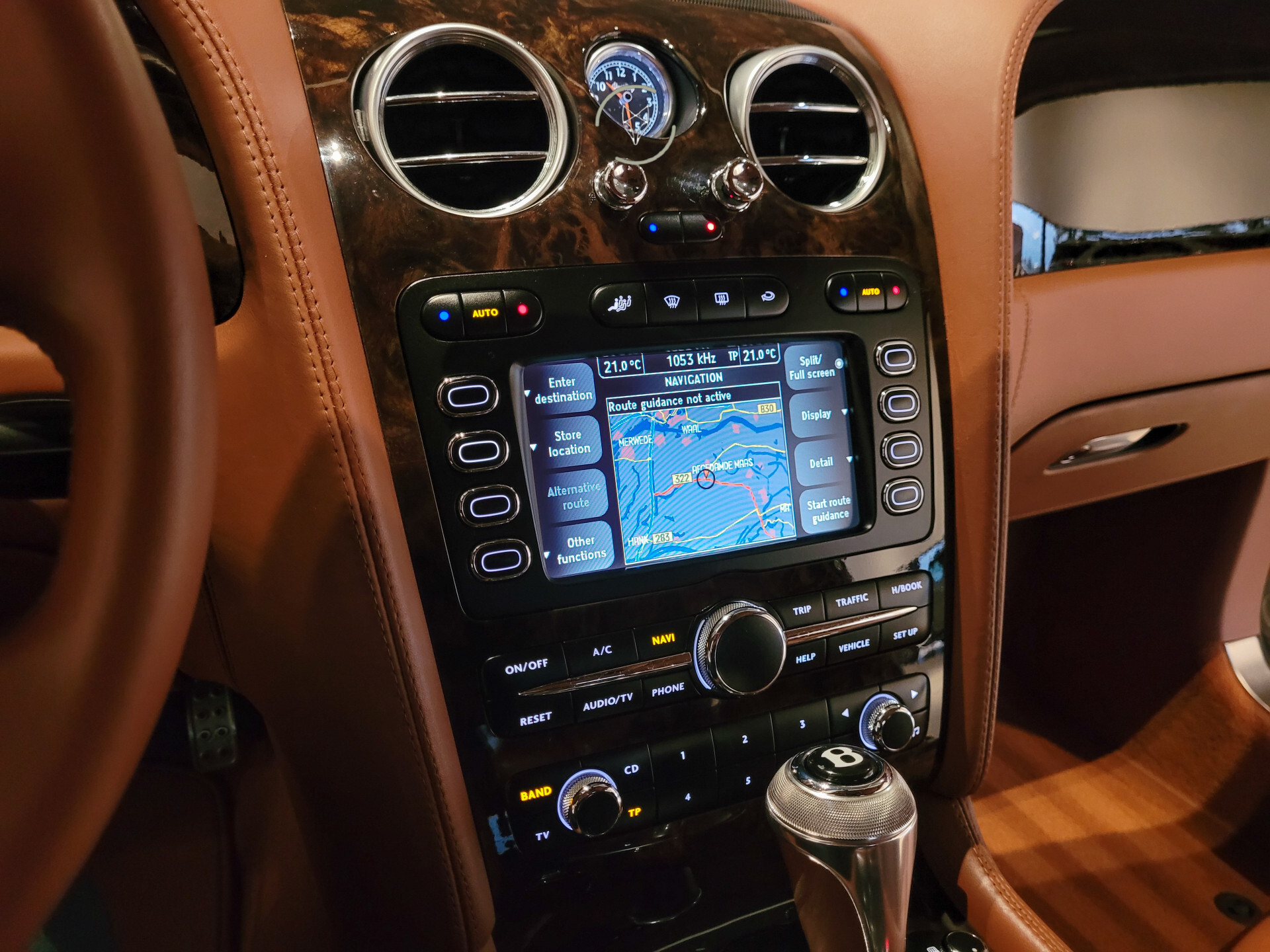 Bentley Continental GT 6.0 W12 Mulliner | Diamond Black | 21" | Massage | BTW | Glascoating | Volledige historie | Nieuwstaat Foto 9