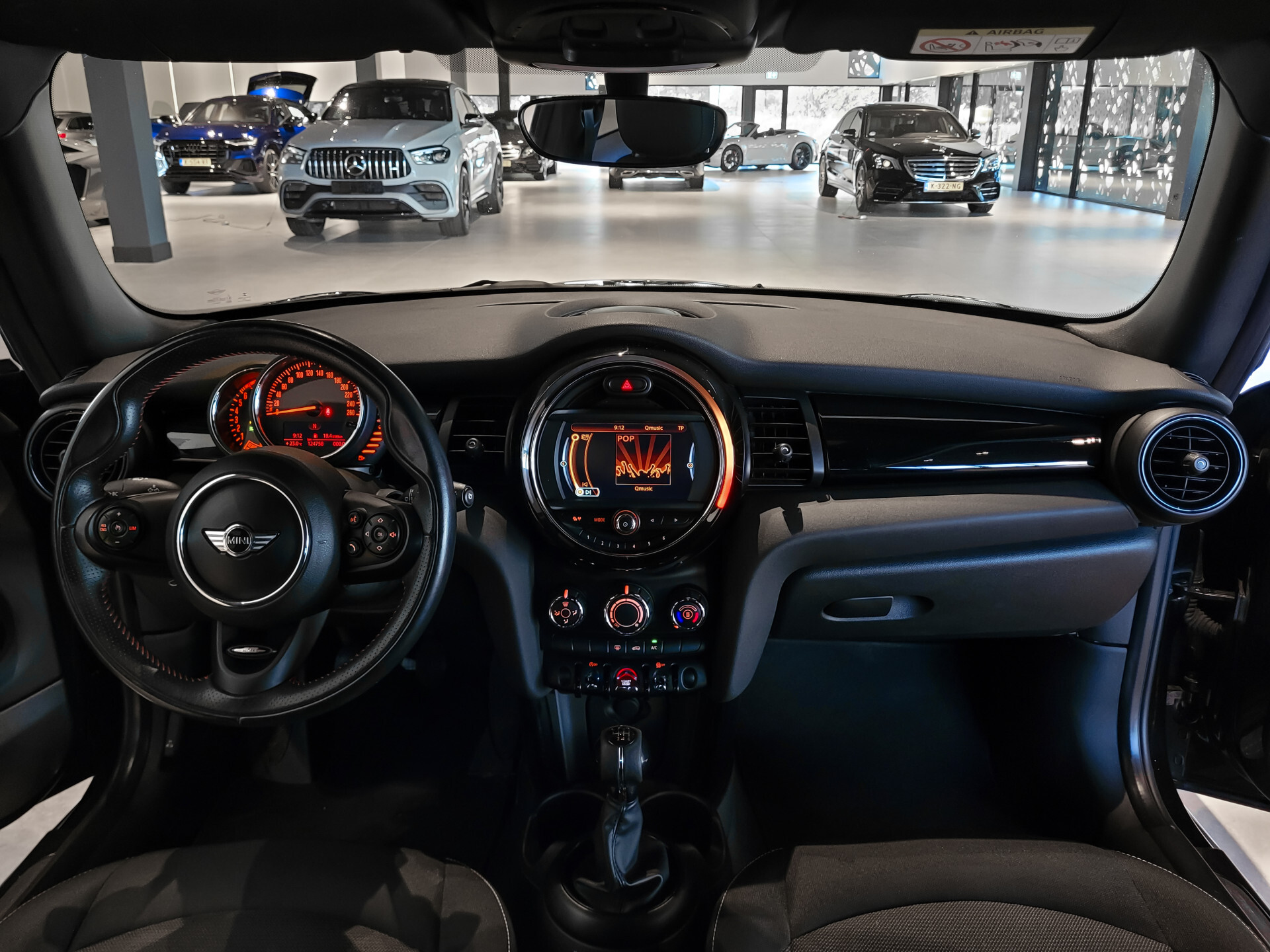 MINI 1.5 Cooper Business BLACK NL auto | Cruise | New service | LM velgen Foto 21