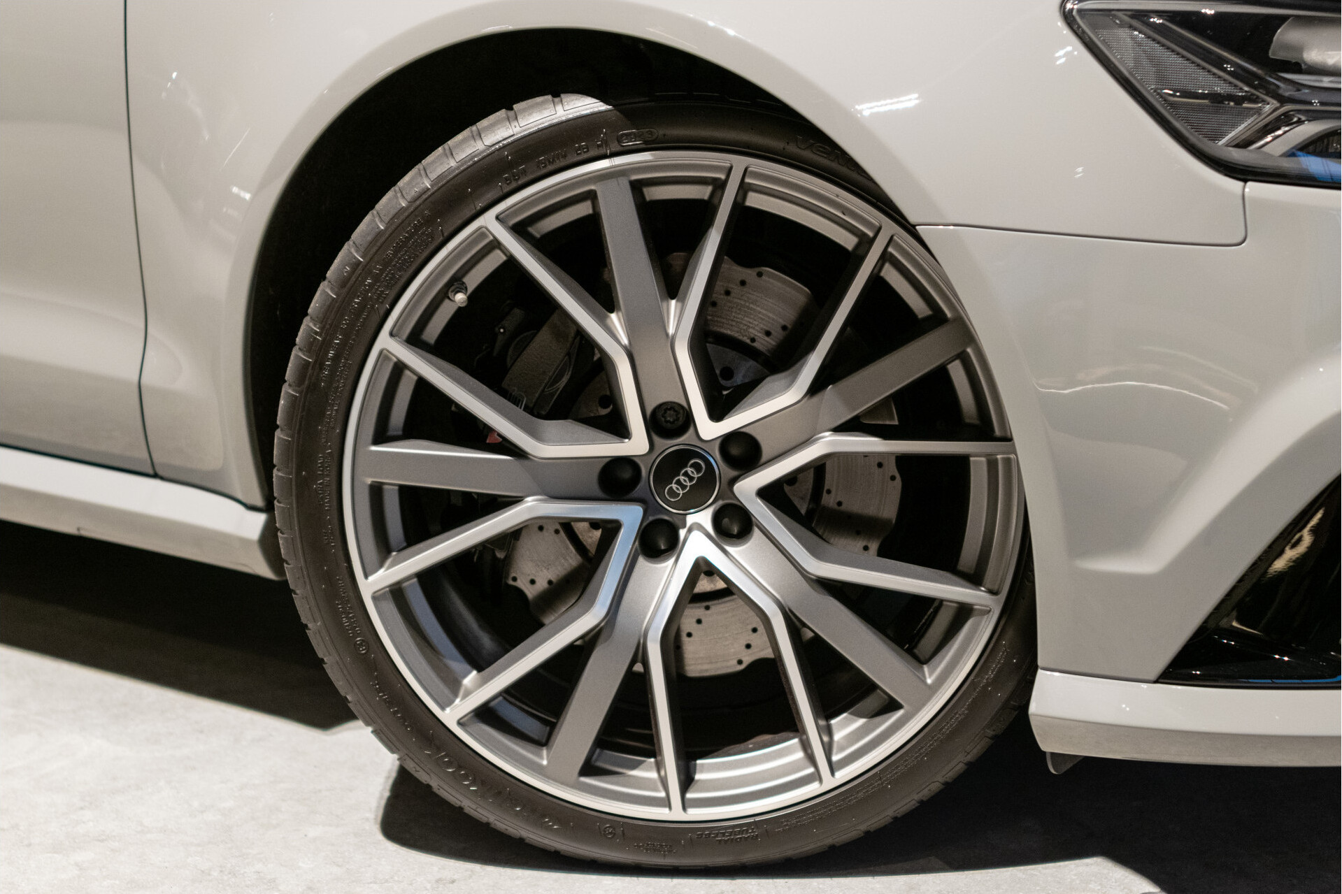 Audi A6 Avant 4.0 TFSI RS 6 Quattro Performance Carbon | Nardo | Memory | 21" | Matric LED | Bose Foto 34