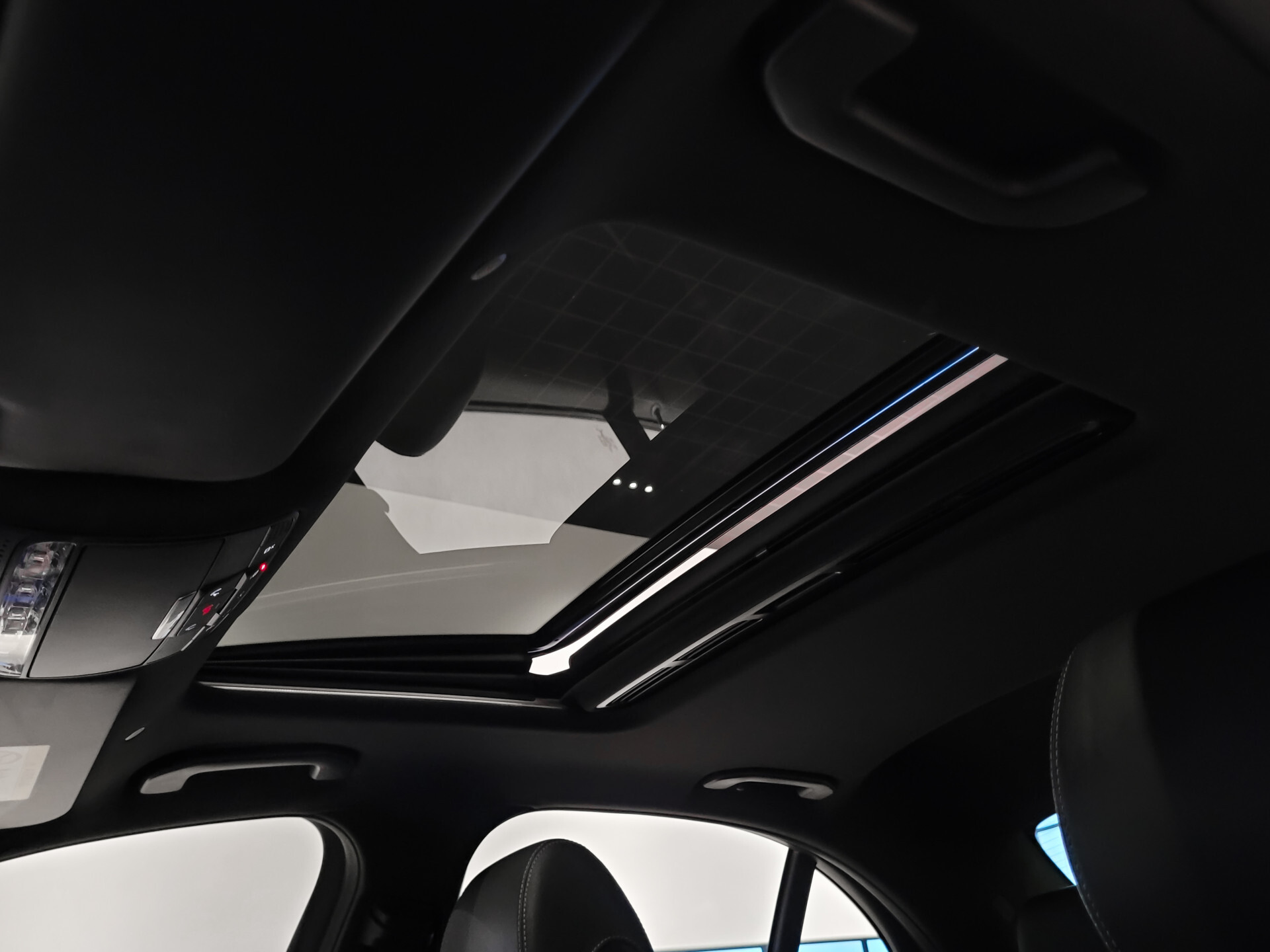 Mercedes-Benz E-Klasse 350 d AMG Luchtvering | Keyless | ACC | Mem | Burmester | Dak | Nappa | HUD | 360\BTW Foto 39