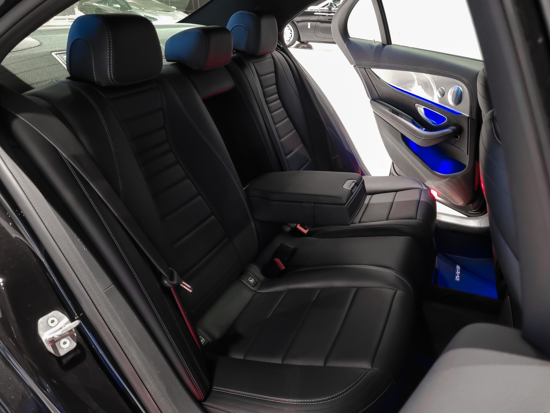 Mercedes-Benz E-Klasse 350 d AMG Luchtvering | Keyless | ACC | Mem | Burmester | Dak | Nappa | HUD | 360\BTW Foto 7