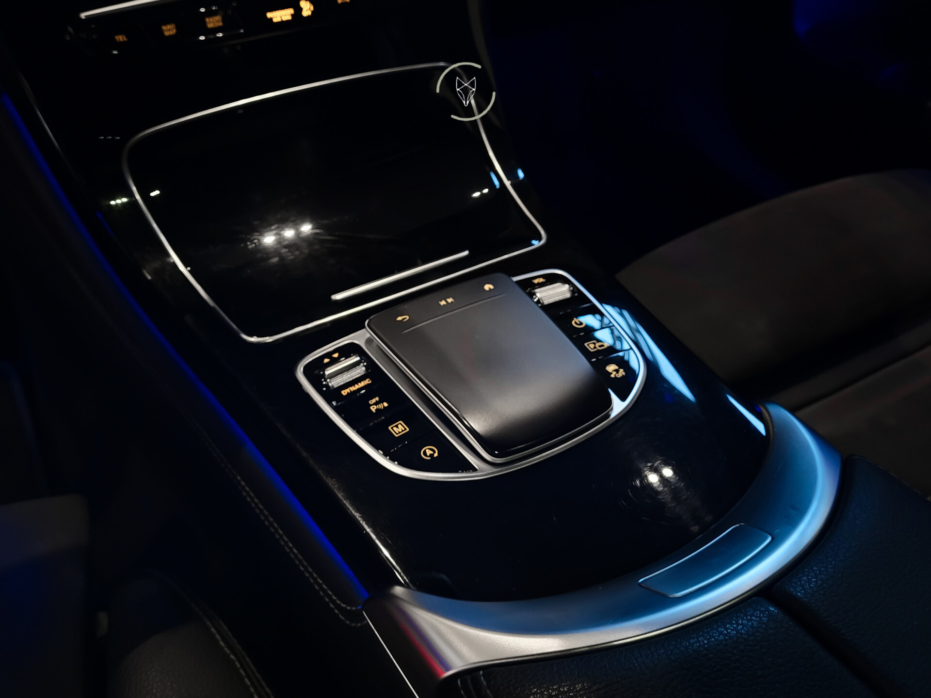 Mercedes-Benz GLC 200 4-M AMG Night | Panorama | 20" | Trekhaak | MBUX | Spoorpakket | Sfeerverlichting | Treeplanken | New Service Foto 10