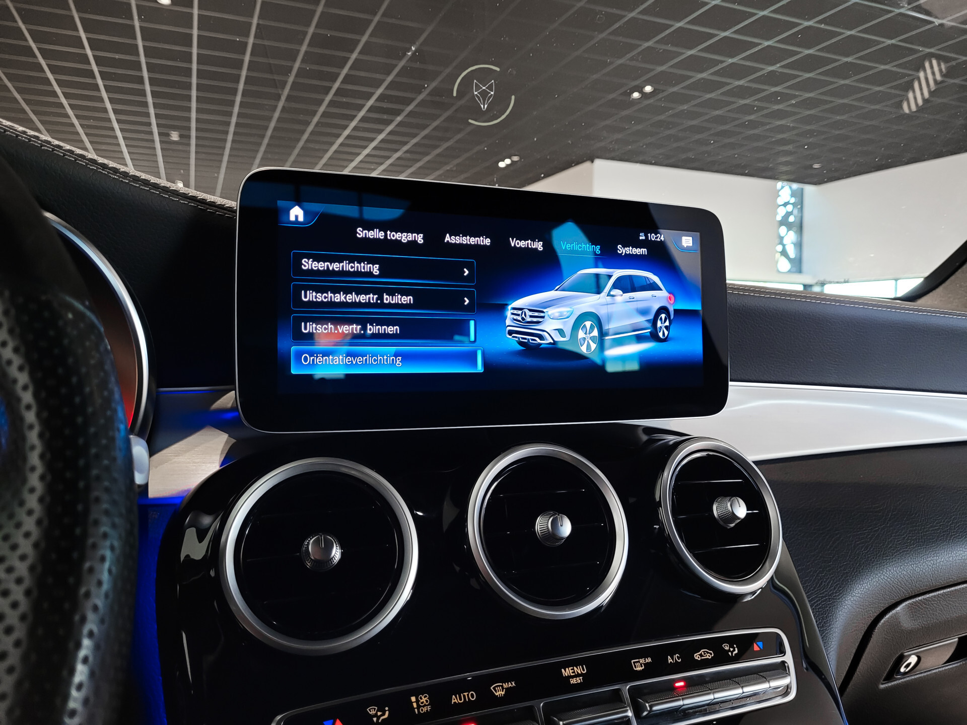 Mercedes-Benz GLC 200 4-M AMG Night | Panorama | 20" | Trekhaak | MBUX | Spoorpakket | Sfeerverlichting | Treeplanken | New Service Foto 20